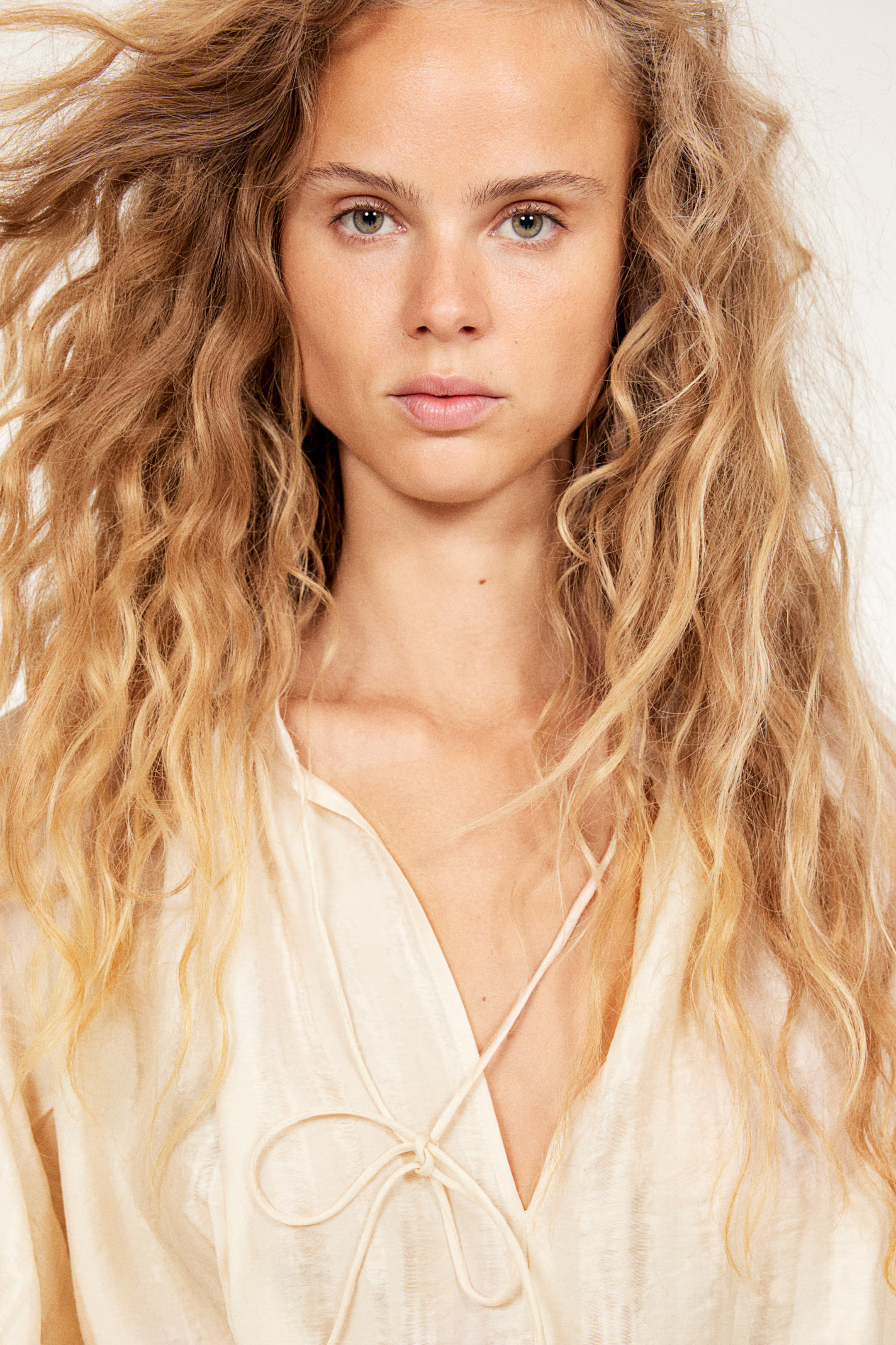Bluse aus Lyocell-Mix | H&M (DE, AT, CH, NL, FI)