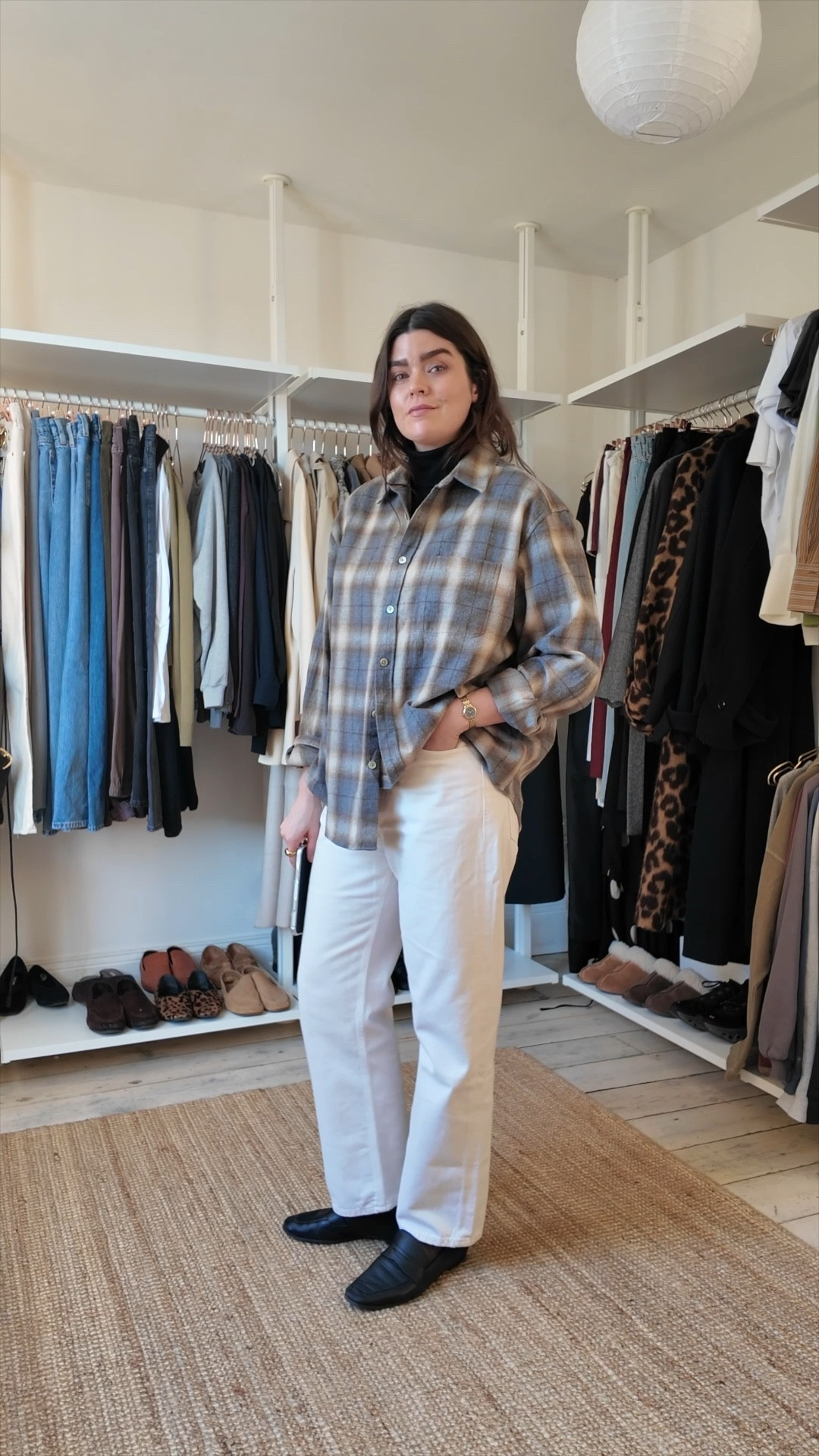 The ‘Three Outfit Rule’ - if you buy something new you should be able to create at *least* three new outfits with it in your wardrobe. White jean outfits, spring inspo

#LTKwinter #LTKspring #LTKstyletip