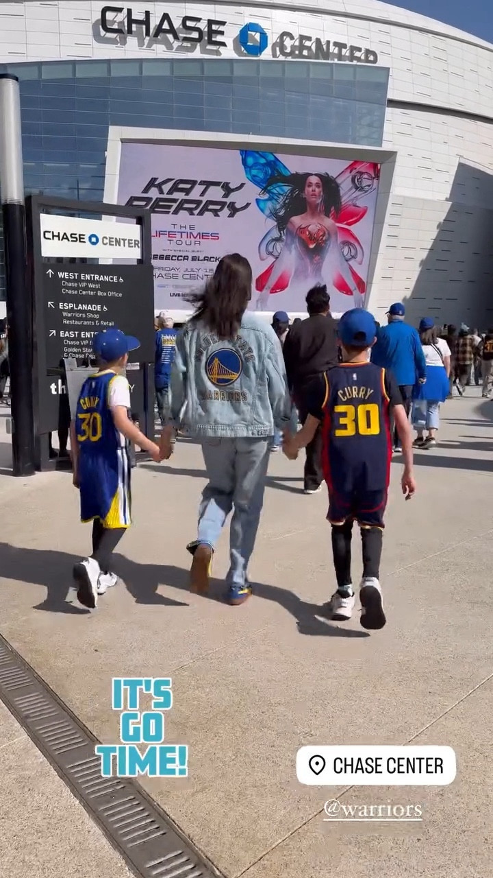 Warriors game ready! 💙💛

#LTKStyleTip #LTKSeasonal