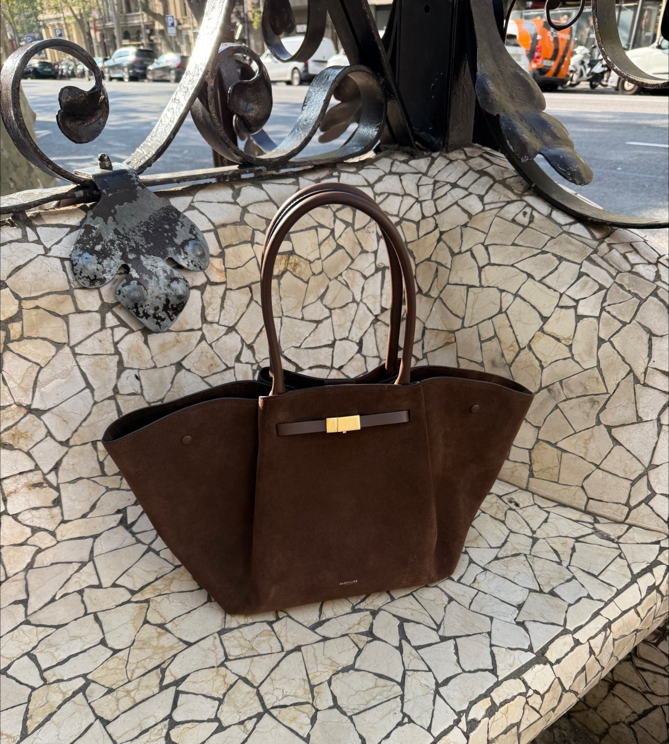 THE NEW YORK🍫🍫🍫
Tags: suede tote bag that fits a laptop and EVERYTHING you need day to day! Mocha chocolate brown shoulder gold bar design demellier London 

#LTKbag