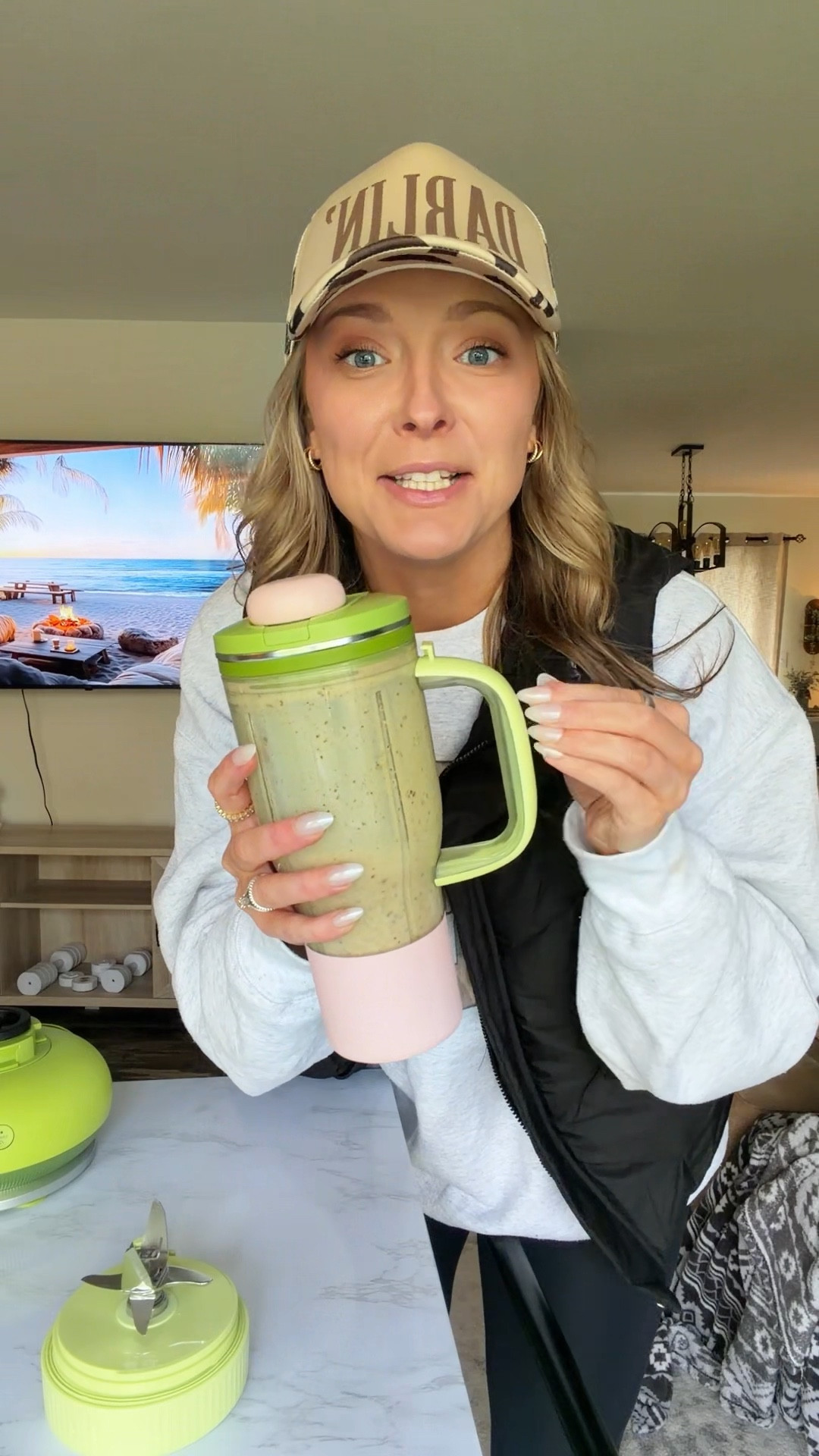 Moms this was made for us! The all-in-one blender that turns into your tumbler

#ninja #ninjablendboss #smoothie #blender