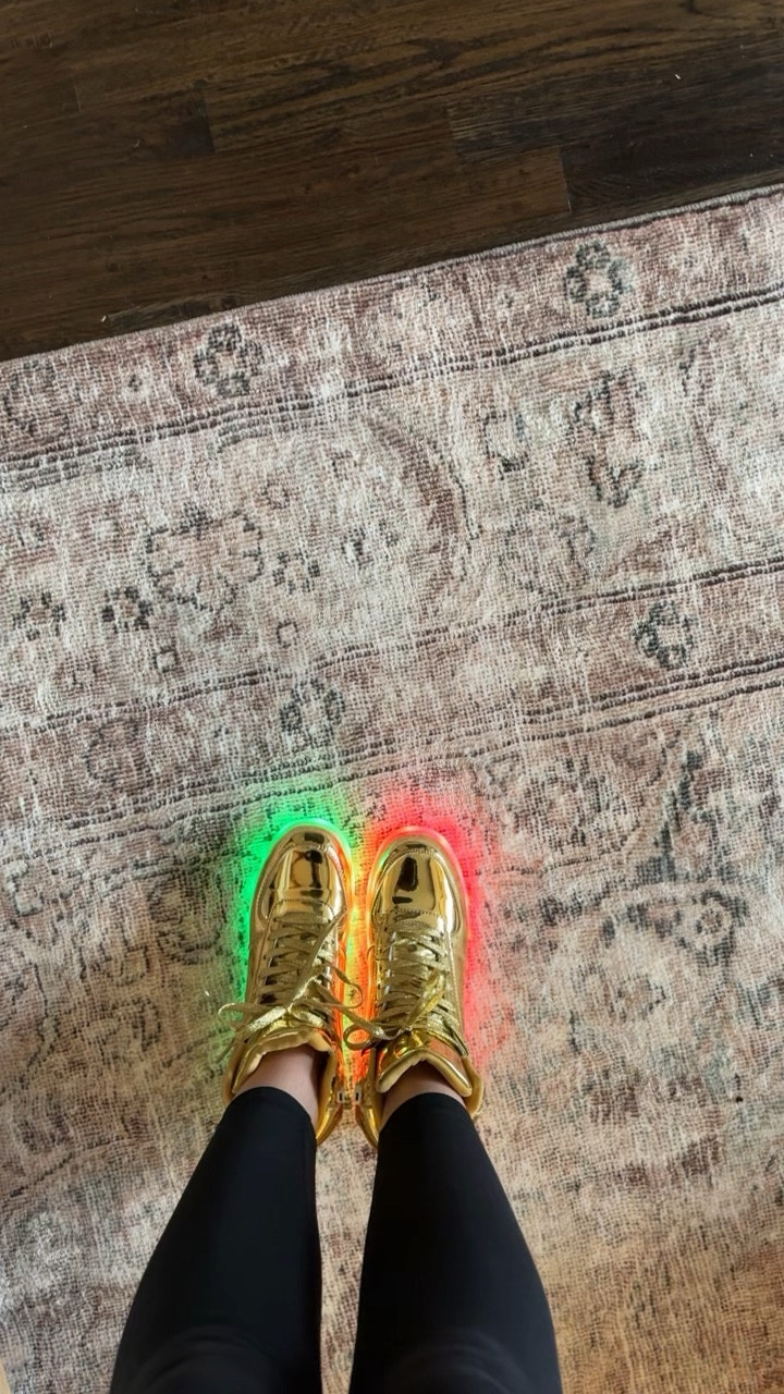 #holidayoutfit #christmasparty 

#LTKshoecrush #LTKparties #LTKVideo