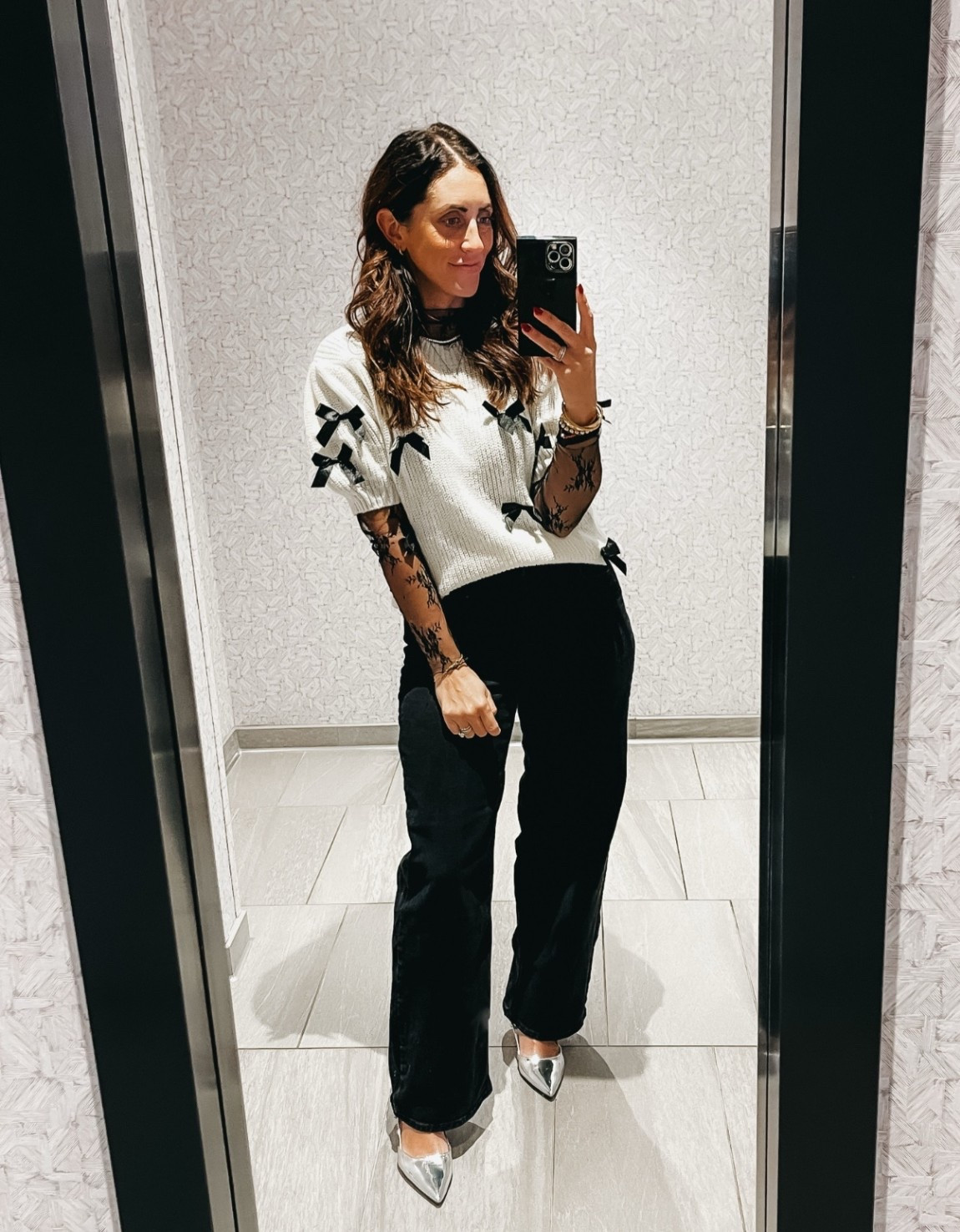 Casual but festive holiday outfit idea! 🖤✨

Bow sweater with lace top underneath and black jeans!

Sweater - size small
Lace shirt - size small 
Jeans - size 27

Holiday style, holiday outfit idea, Amazon, Amazon fashion, neutral style


#LTKSaleAlert #LTKFindsUnder50 #LTKHoliday