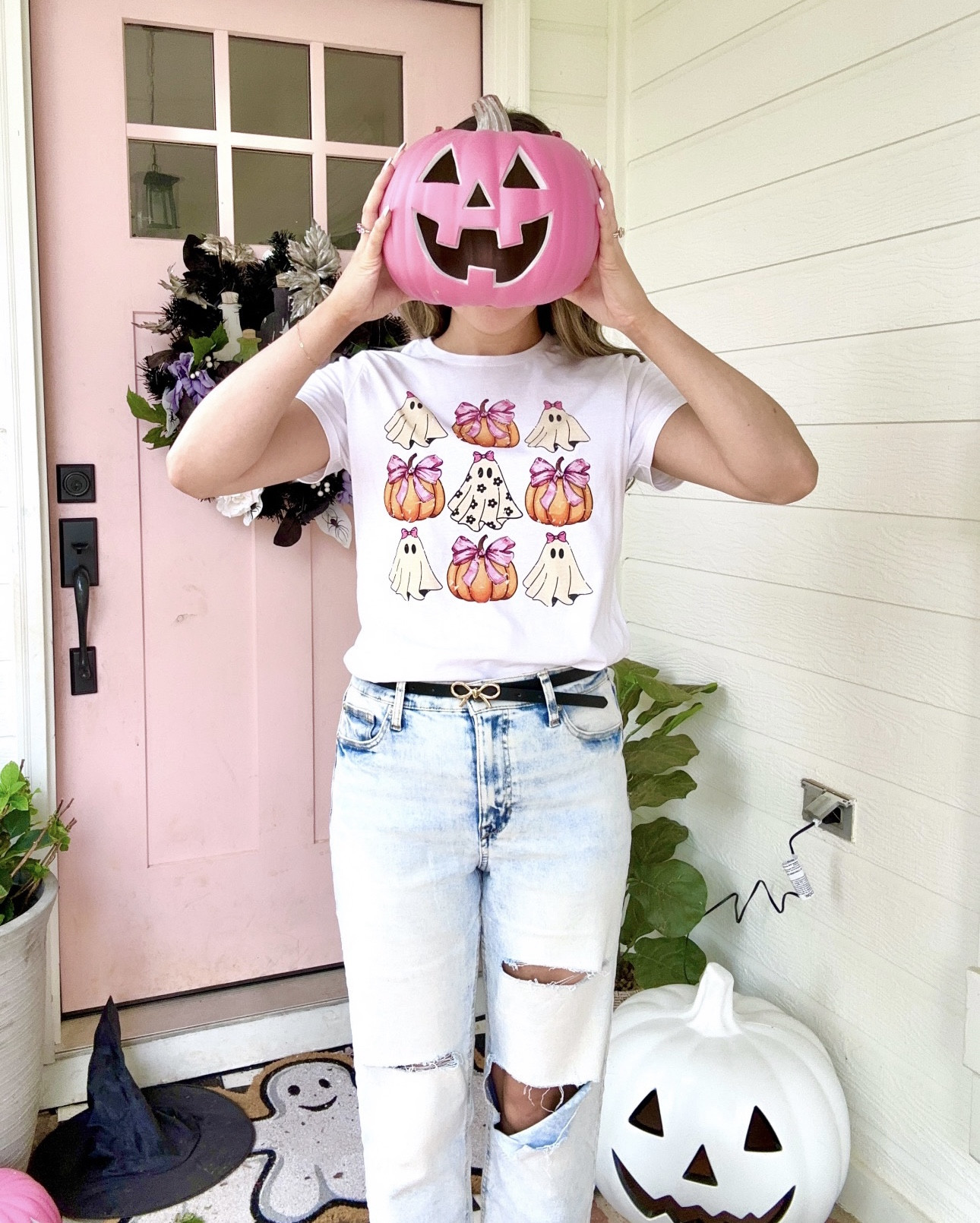 This adorable coquette bow ghost tee is less than $20 and comes in more colors!! This adorable bow belt is just $16!! Linking now! 

#LTKSeasonal #LTKFindsUnder50 #LTKFallSale
