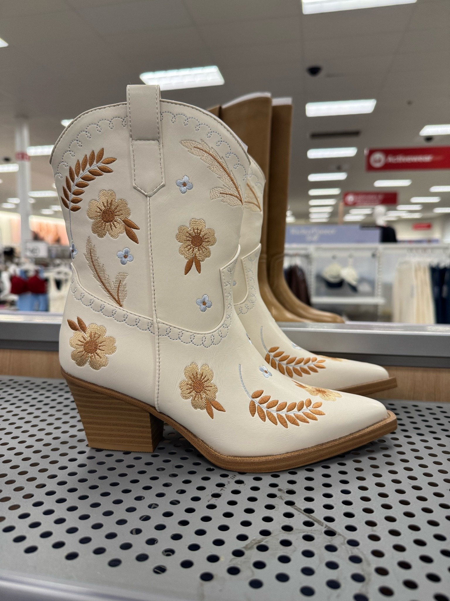 Target 🎯 Women's Val Ankle Boots - Universal Thread™ Cream 

Cowboy boots / country concert outfit 
#target #targetstyle @Target ￼

#LTKgrwm #LTKootd #LTKTravel