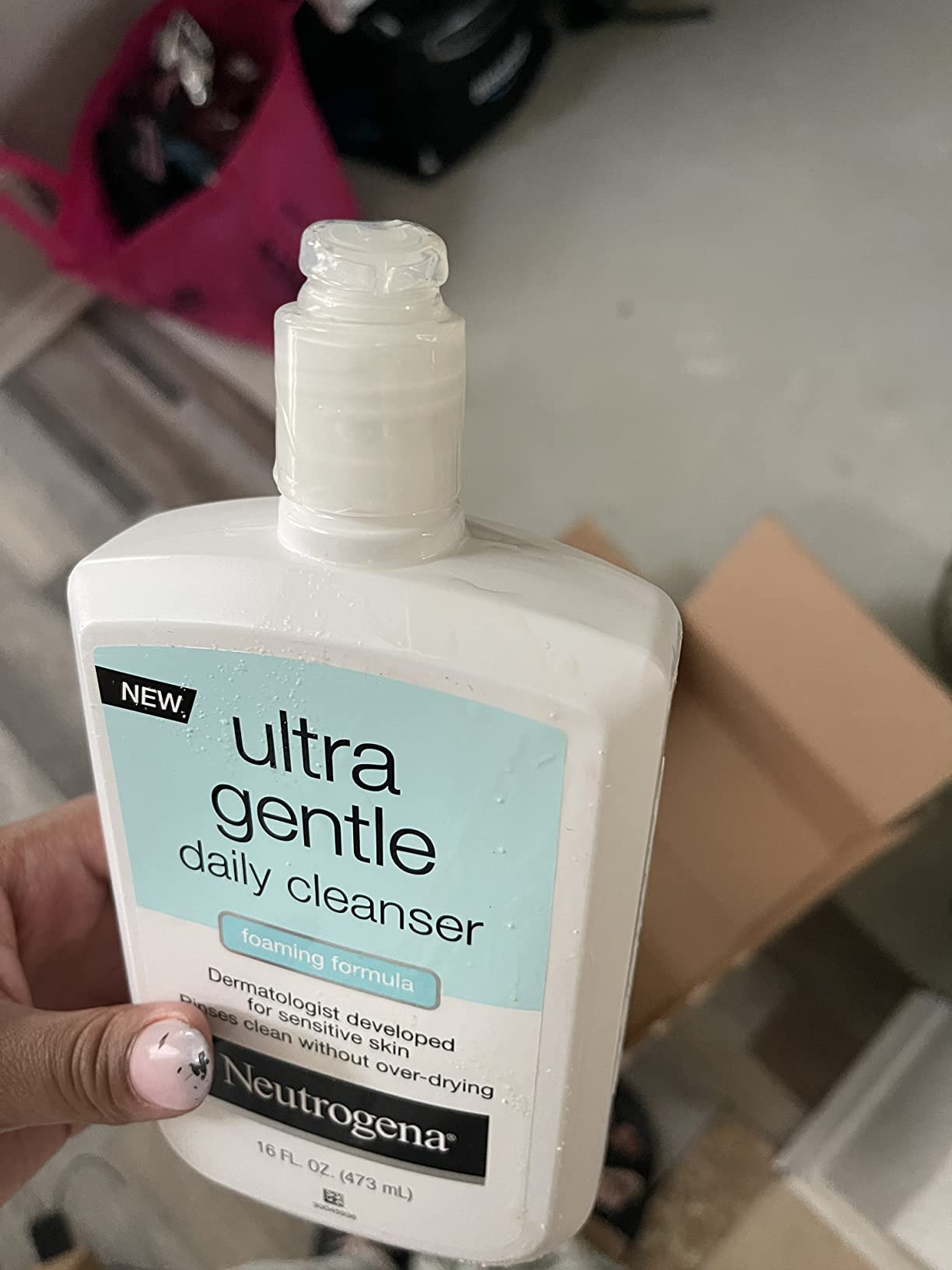 Neutrogena Ultra Sheer Body Mist Sunscreen Spray Broad Spectrum SPF 45, Lightweight, Non-Greasy a... | Amazon (US)