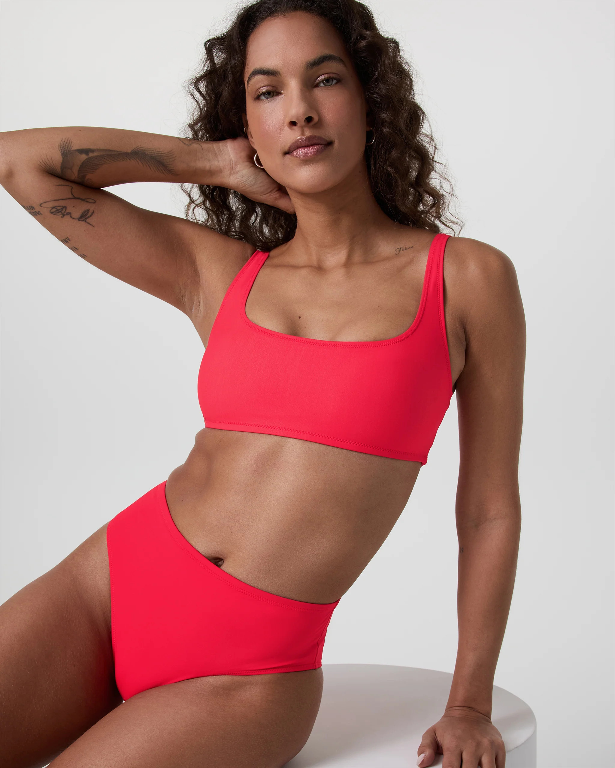 High Waisted Bikini Bottom | Bright Red | Vuori | Vuori Clothing (US & Canada)