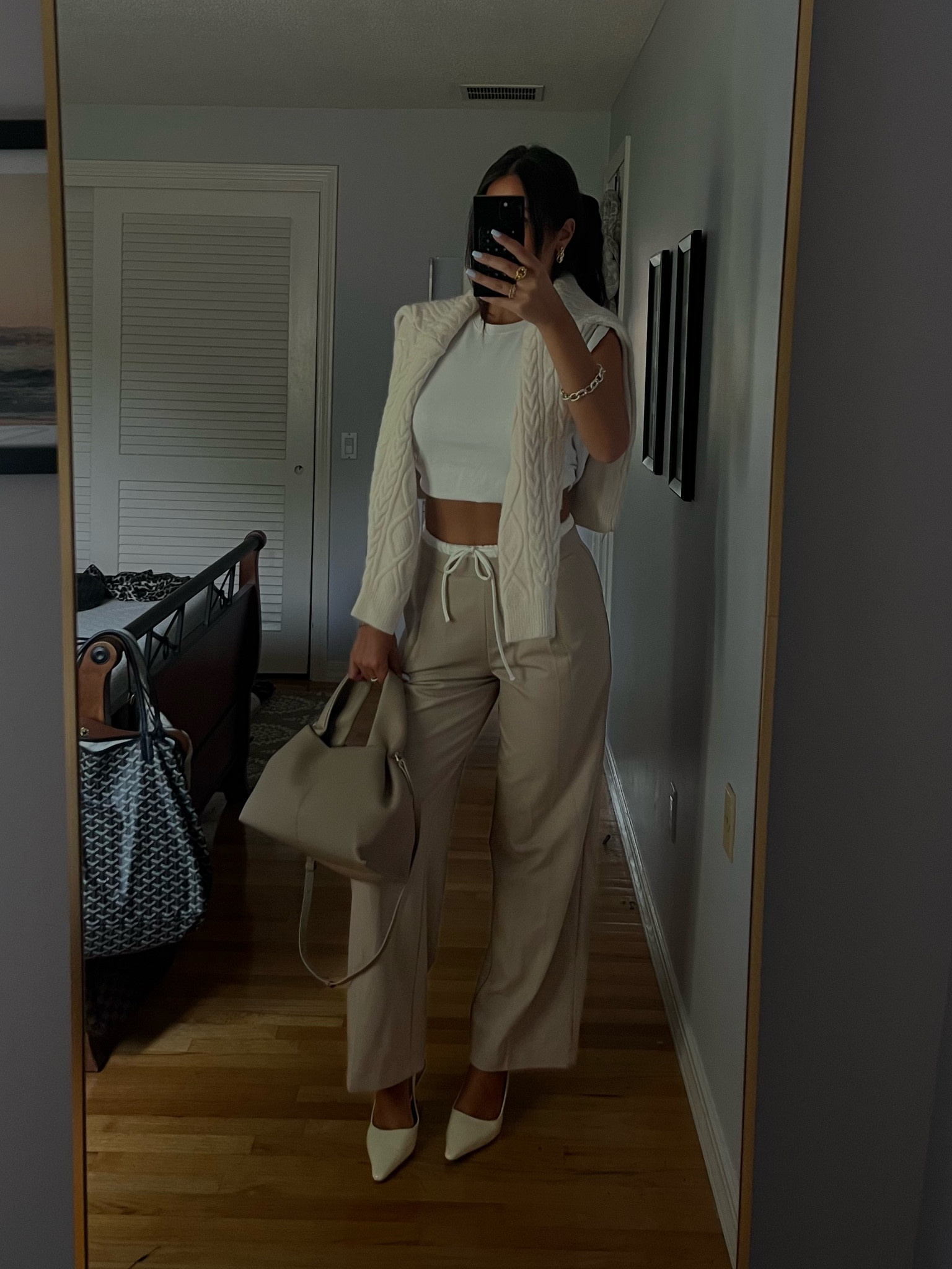 Pants and shirt are Zara 🤍