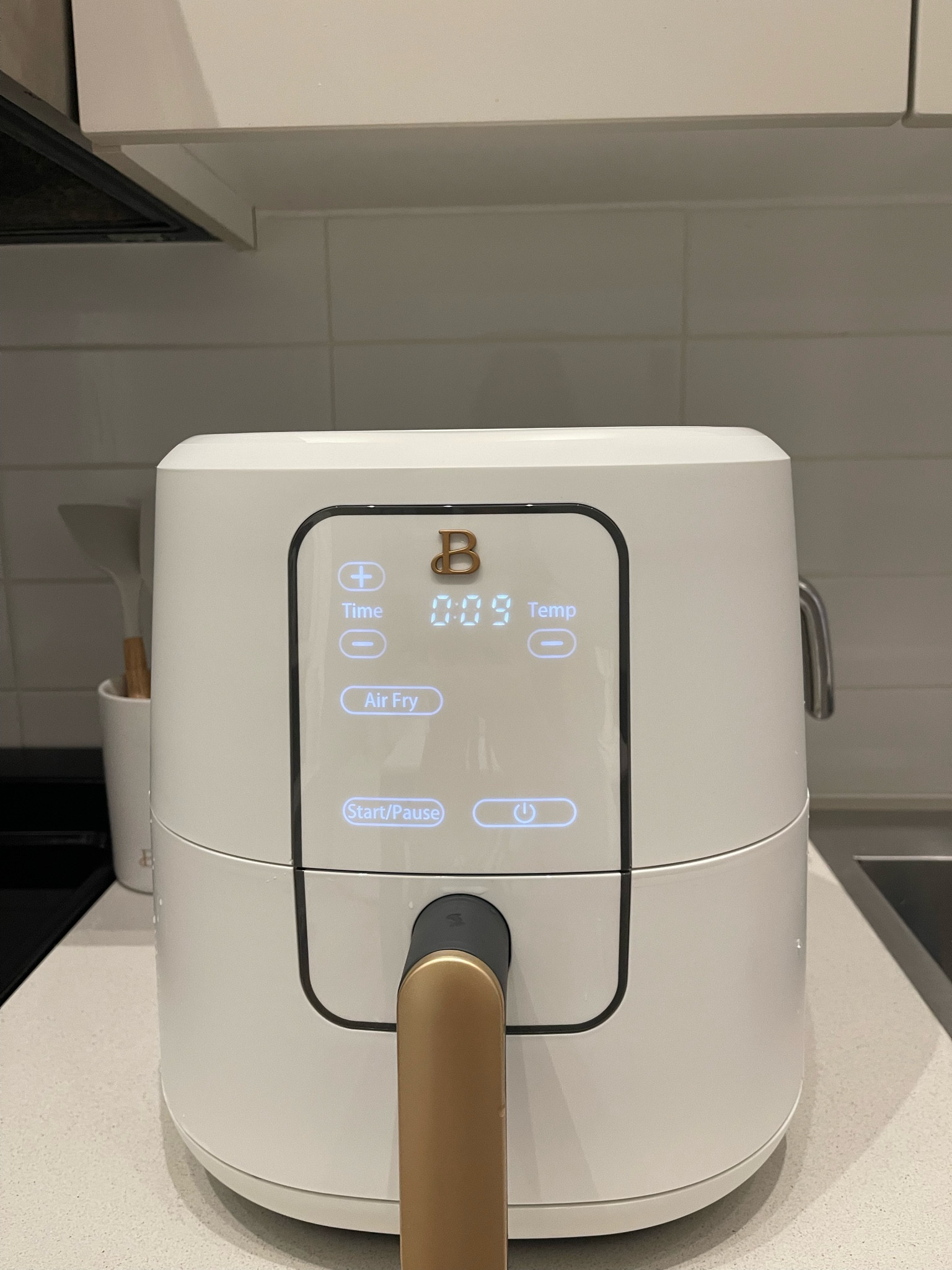 Aesthetic & functional air fryer 🤍 

#LTKhome #LTKFind #LTKGiftGuide
