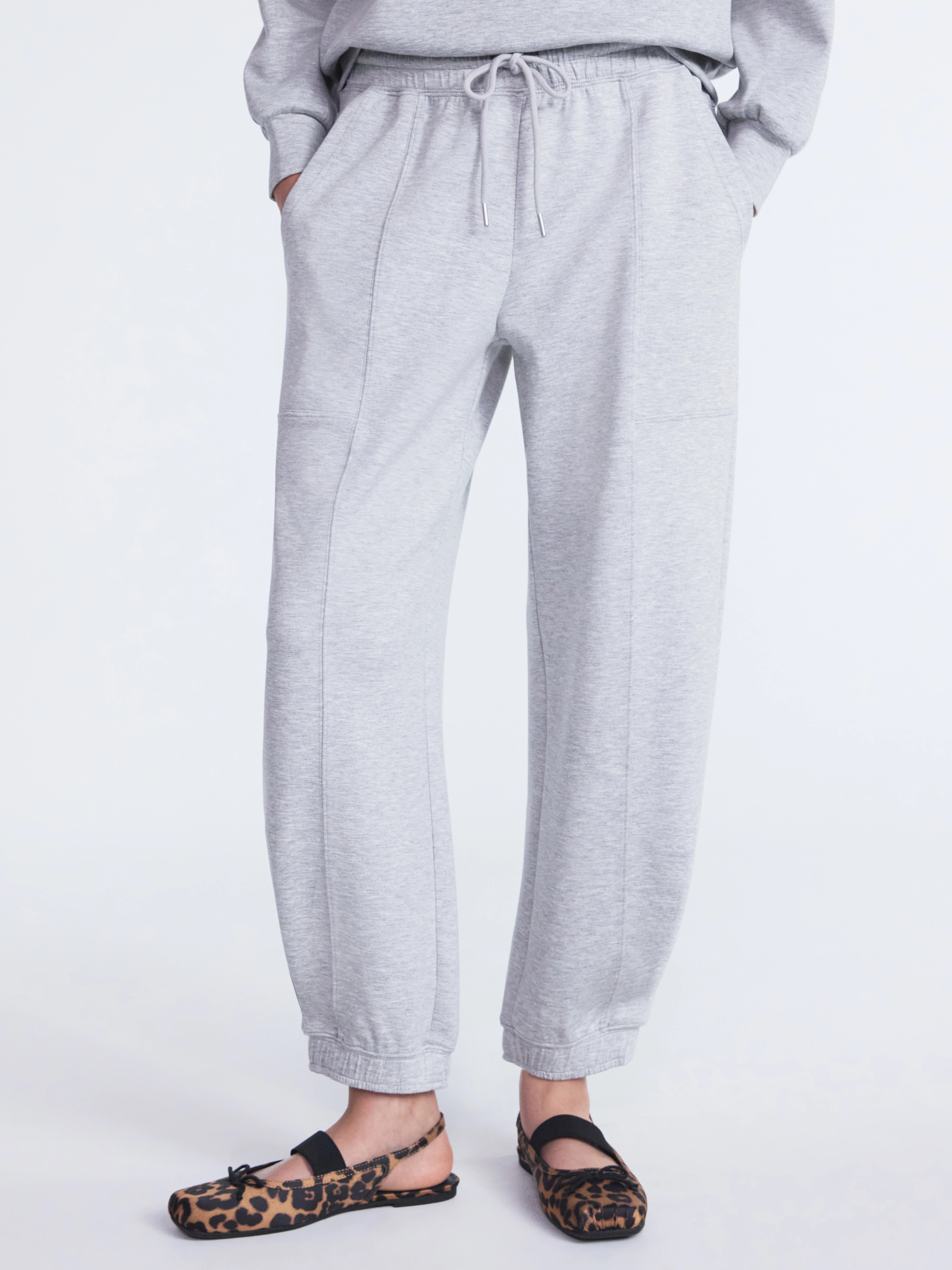 Scoop Women's and Women's Plus New Scubaknit Barrel Pants, Sizes XS-4X | Walmart (US)