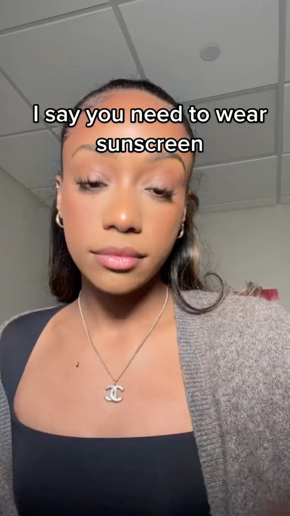 the directions literally say APPLY LIBERALLY #esthetician  #sunscreen 

 