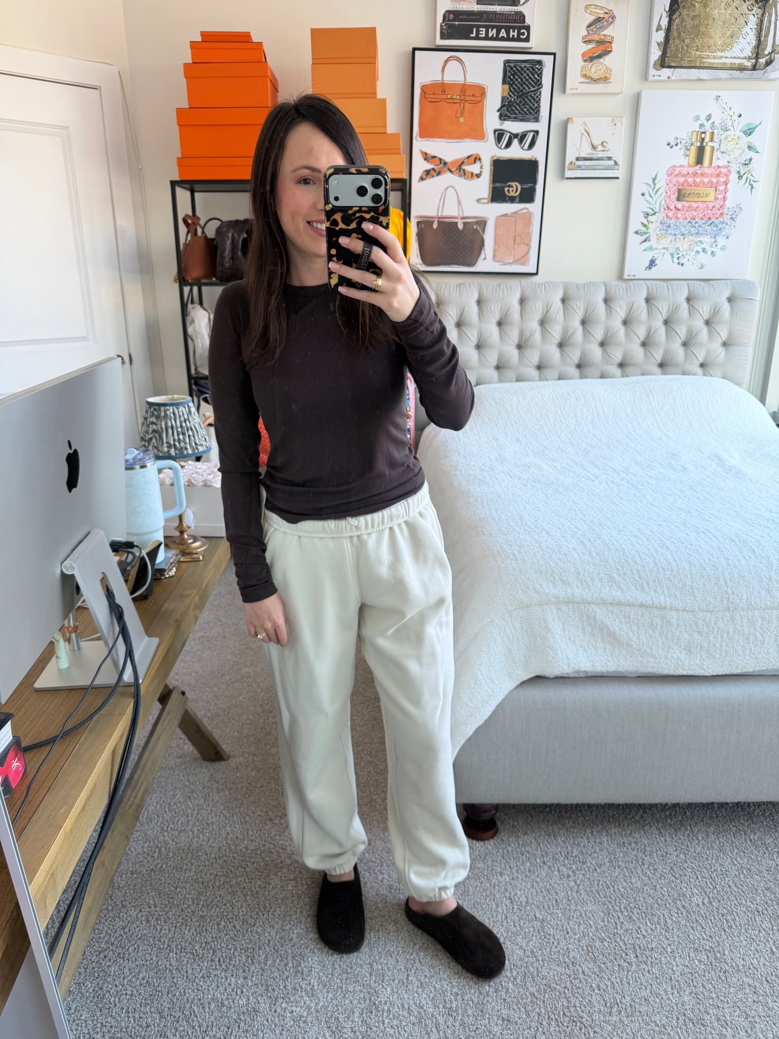 Lululemon hold tight top in espresso with scuba joggers in bone



#LTKootd #LTKSeasonal