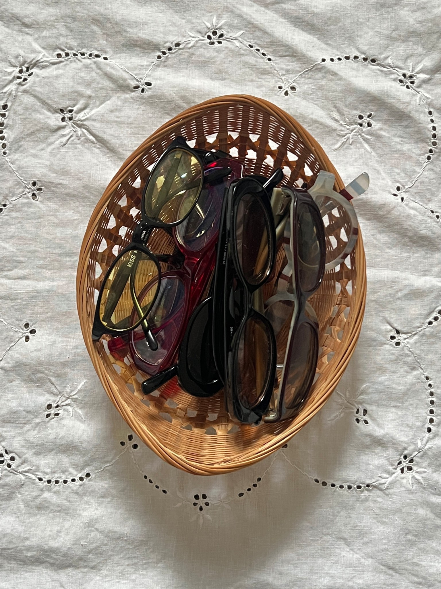 SUNNIES! 
I love a good affordable sunnie, even tho this is my number one accessory I have on me at all times, I don’t know why I can’t splurge on them. So I’ve found some really cool ones on Amazon that I thought I’d share with you guys 🫶🏽 