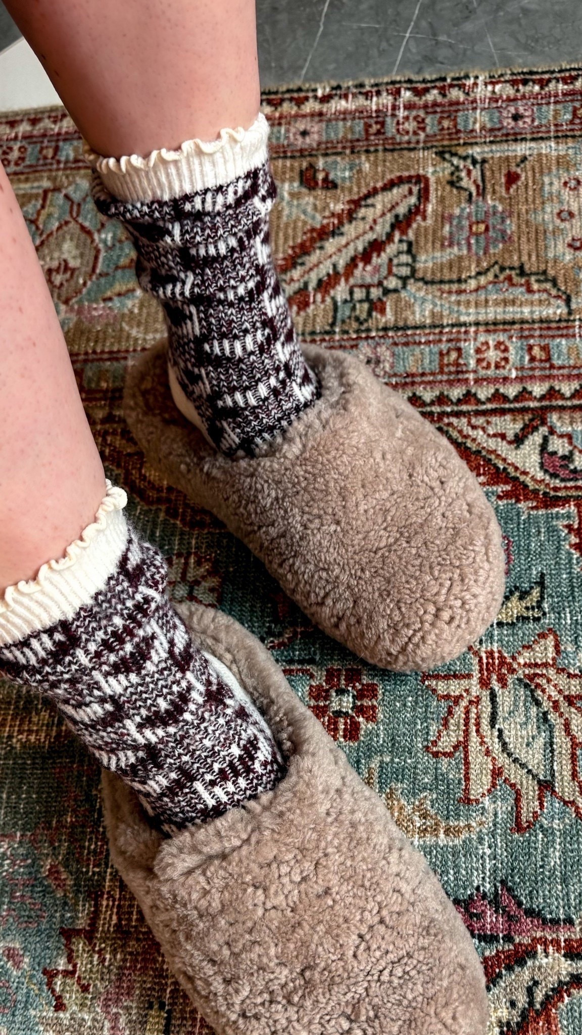 Winter coziness starts with warm socks and the softest slippers. I wear these nonstop this season!



#LTKmomlife #LTKSeasonal