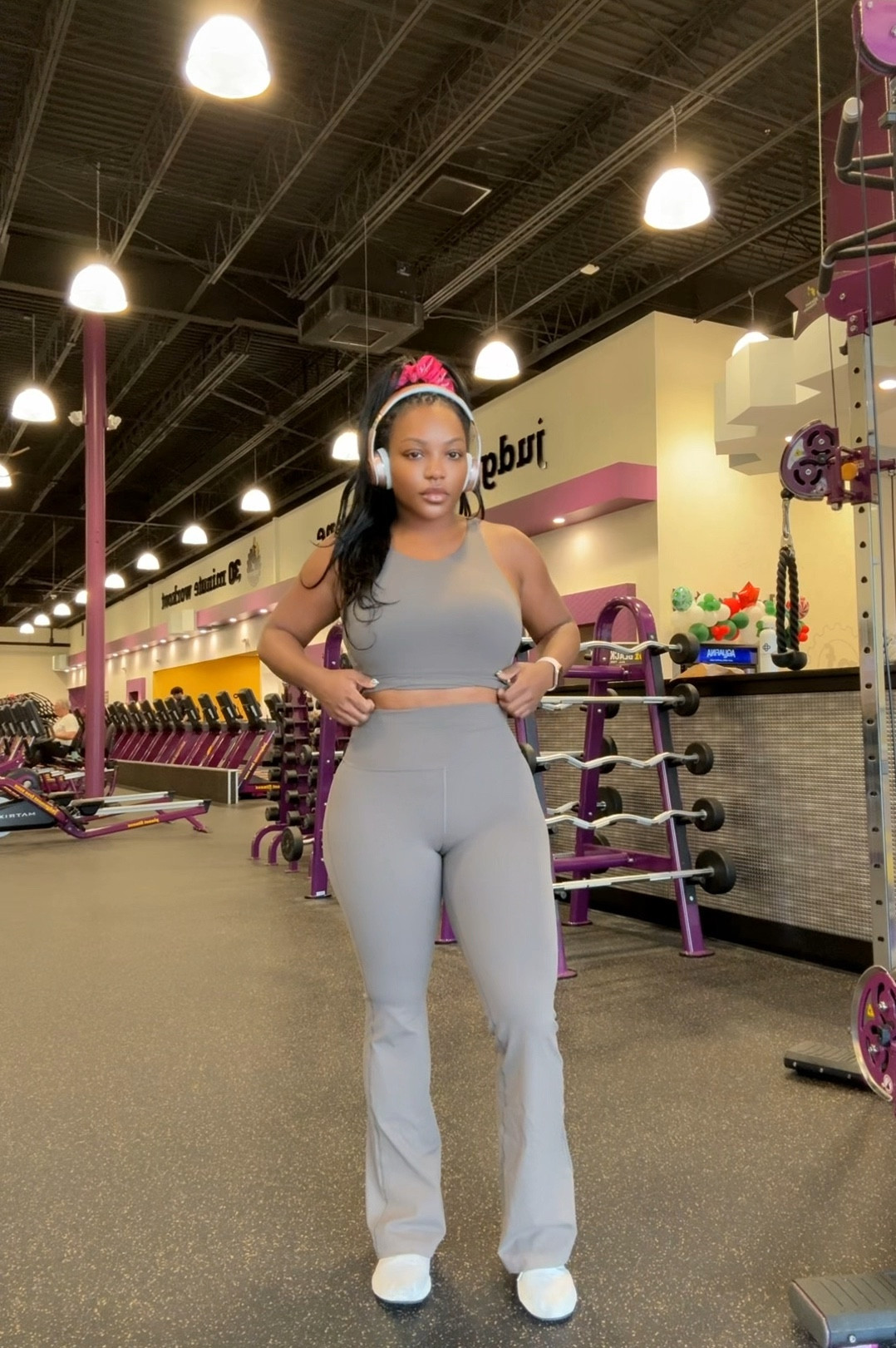 Buttery soft and sooo flattering ! Will snatch you UP 

36d - size L on top
46 inch hips size Medium bottom