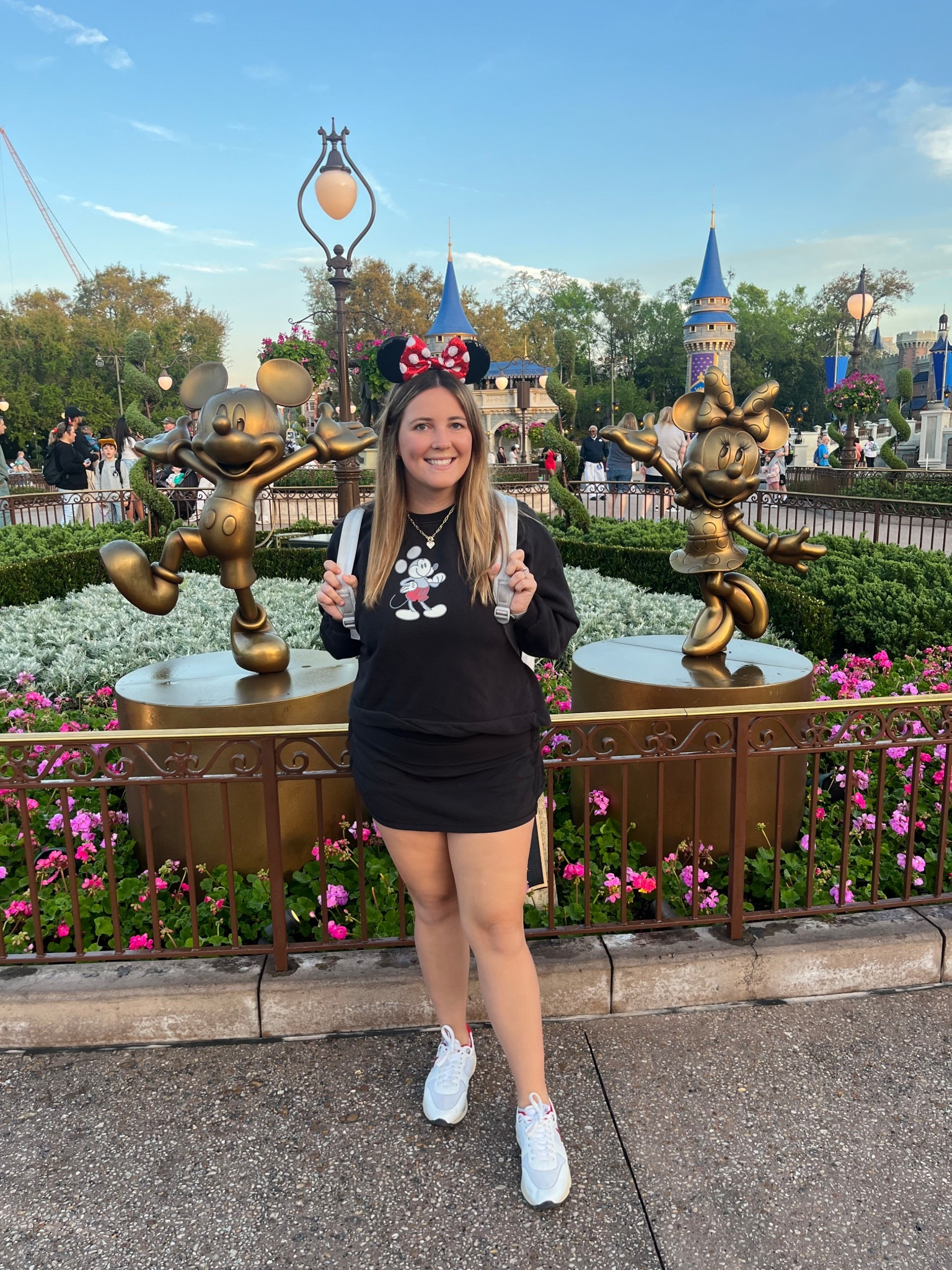 Magic Kingdom chilly morning outfit🏰 I ❤️ Disney

#LTKStyleTip #LTKActive #LTKMidsize