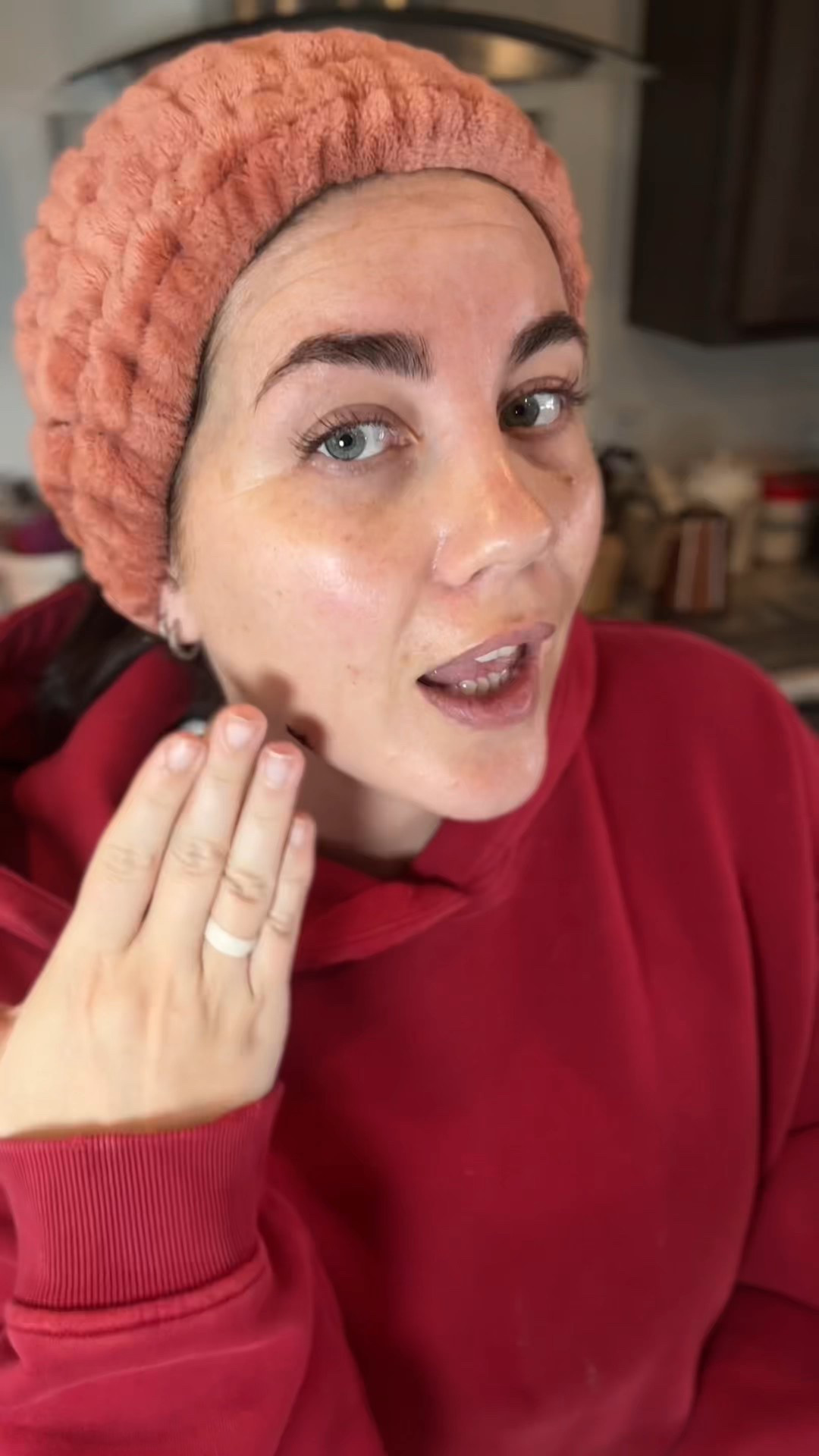 Fade dark spots and acne scares 

#LTKBeauty #LTKmorningroutine #LTKCyberWeek