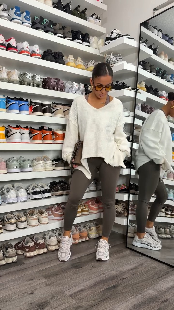 comment “COZY” for 🔗 shirt from my @sheinofficial store #grwm #winteroutfit #SHEINtrends 

🔎 & follow my store SAYEHFBABY on @sheinofficial for streetwear styles I’m wearing! new releases every week

links to my outfit are in my “JAN🔗” highlight, my SHEIN store or in my LTK linked in my bio🤍 (some items are unavailable so if I don’t post them, I don’t have the link!)

save this for OOTD inspo✨
.