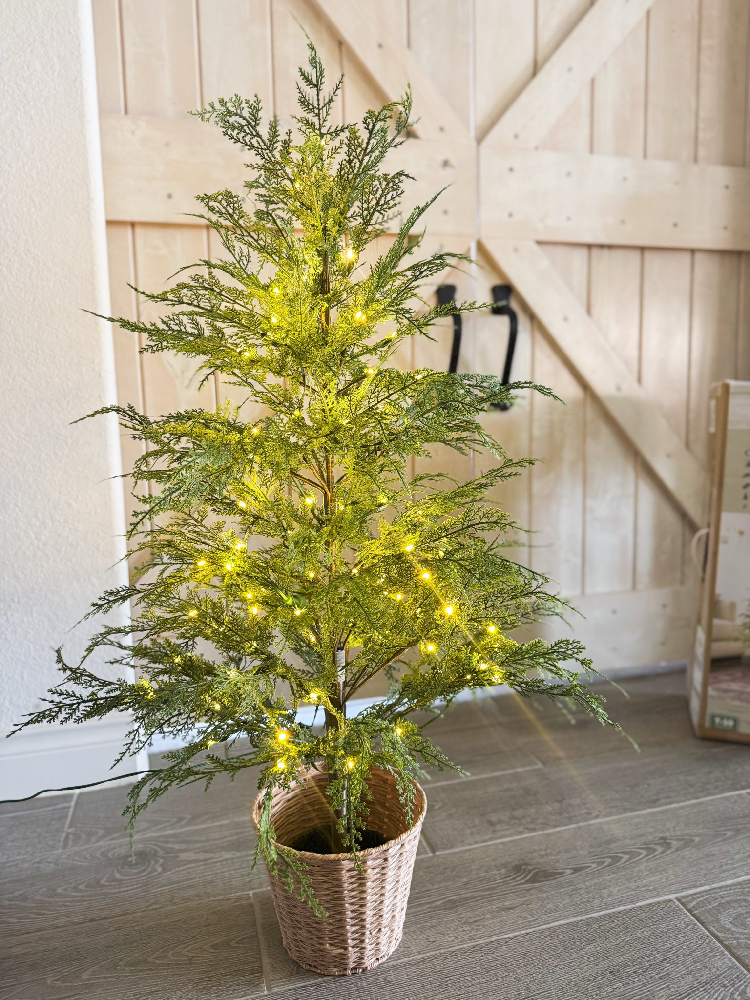 Beautiful natural looking Christmas tree from Walmart $40

#LTKHome #LTKSeasonal