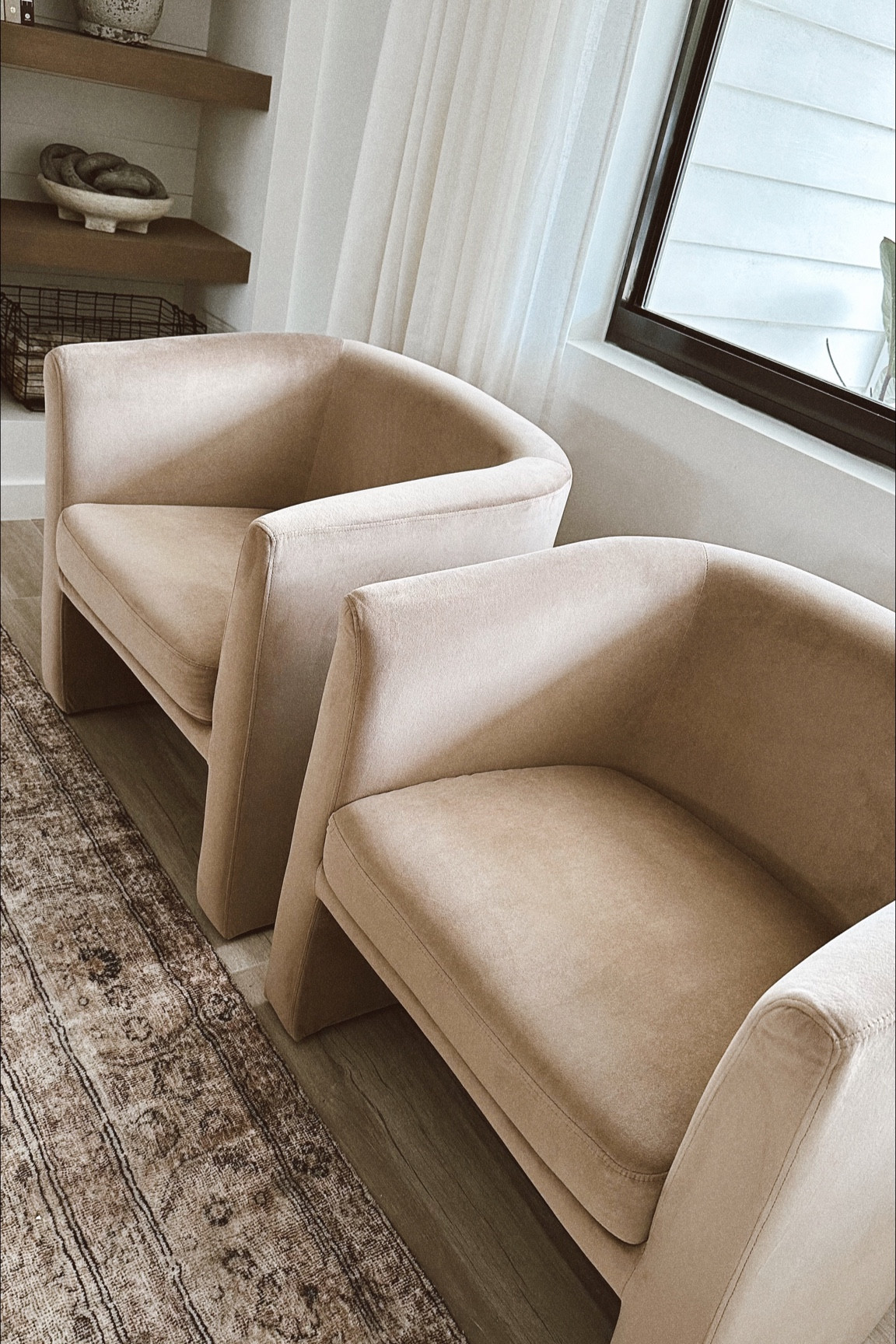 Vernon barrel chair from target is back in stock and only $300 🤍 #target #targetfinds #targethome #chair #accentchair #barrelchair #velvetchair #brownchair #modernorganic #homedecor #homefinds 

#LTKstyletip #LTKFind #LTKhome