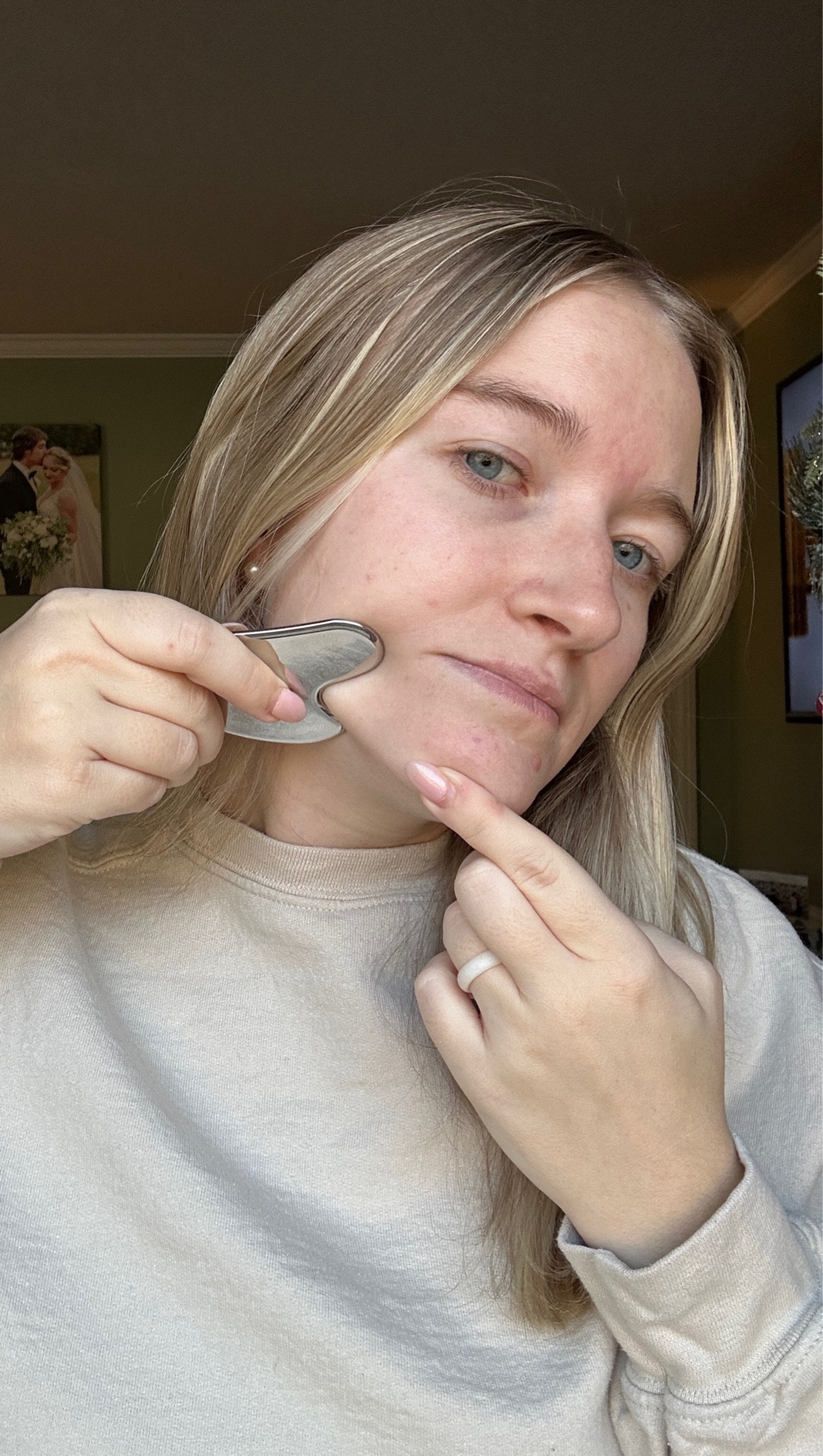 Got myself looking snatched with this gua sha! Took me forever to hop on this trend! As a mom of a toddler and a newborn this is not a want but a neeeeeed.



#LTKselfcare #LTKmomlife #LTKBeauty