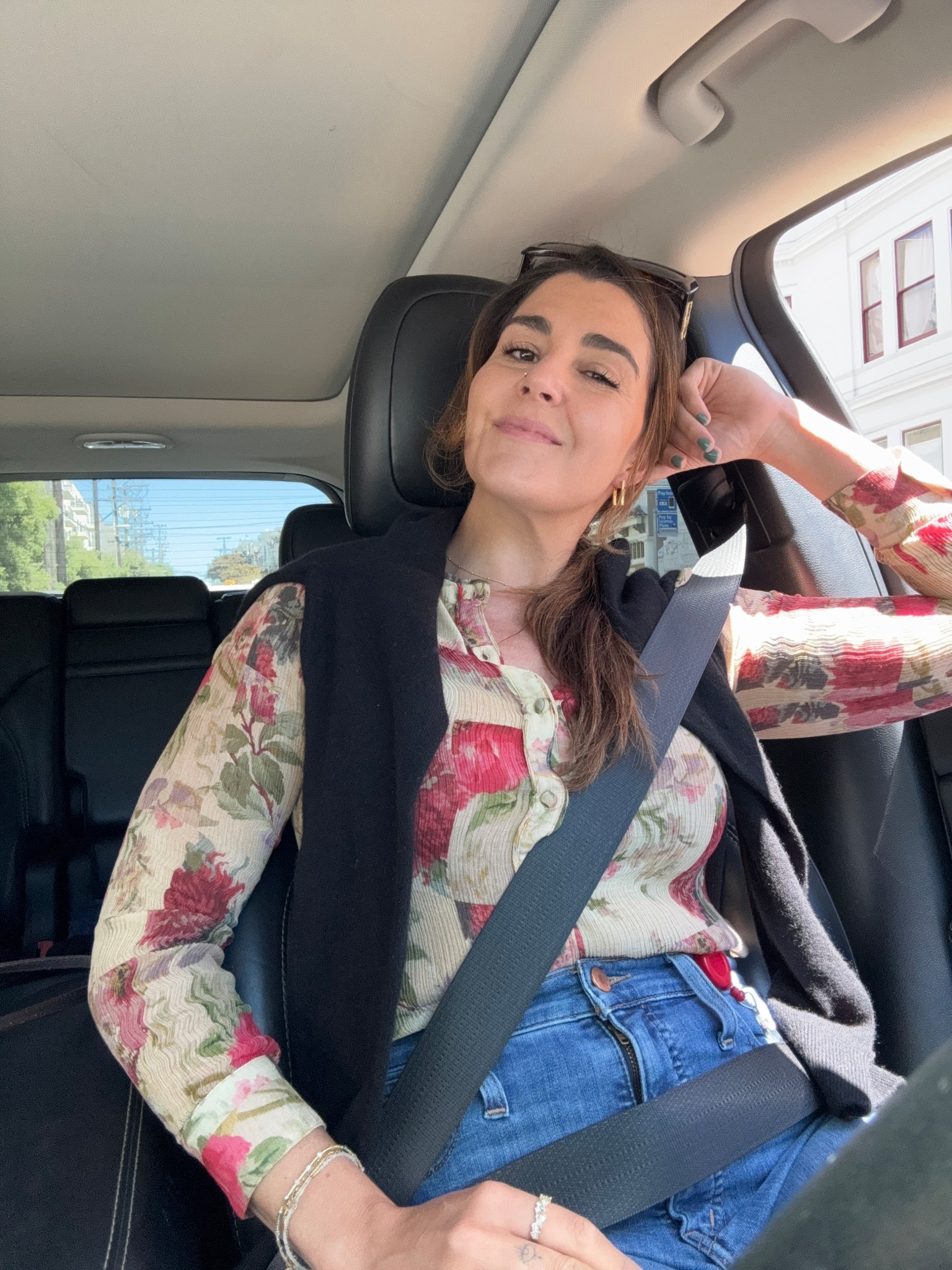 home sweet home • office days

sezane blouse linked similar, quince cashmere, thrifted denim linked similar, chanel espadrilles linked similarr

#LTKFindsUnder100 #LTKWorkwear #LTKSummerEdit