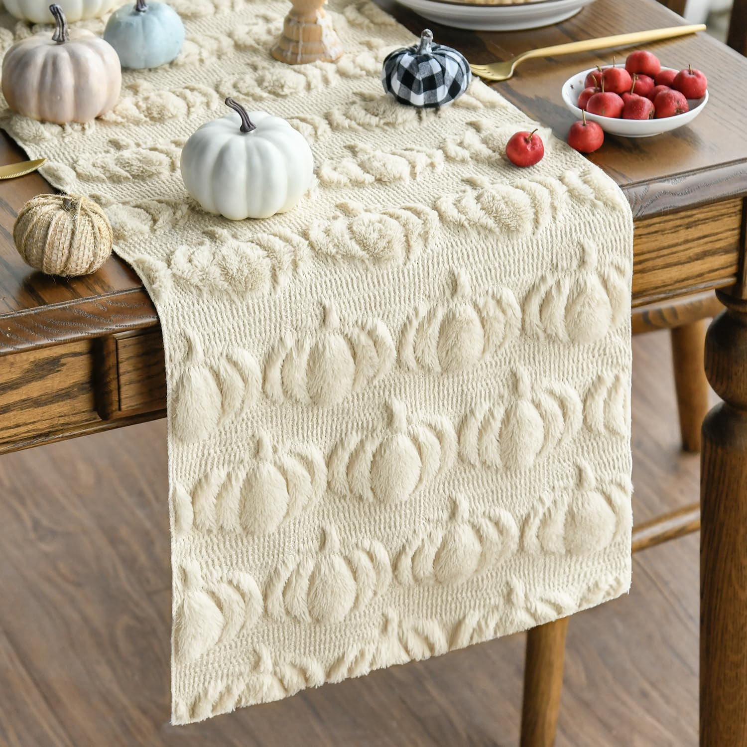 Artoid Mode Beige Soft Plush Faux Fur Jacquard Pumpkins Fall Table Runner, Seasonal Autumn Kitche... | Amazon (US)