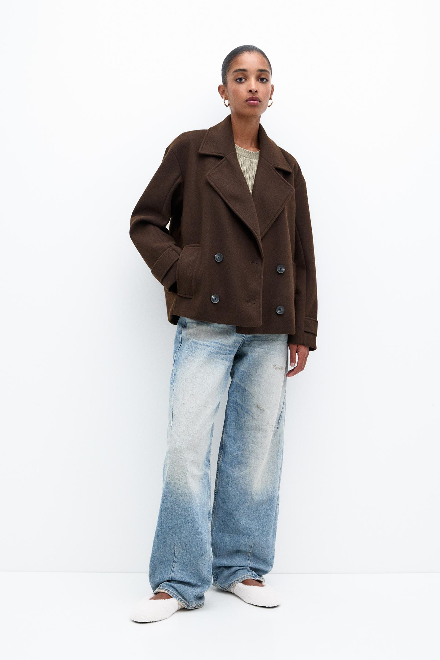 Kurzer Stoffmantel | PULL and BEAR DE