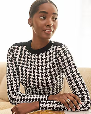 Houndstooth Strong Shoulder Cropped Sweater | Express