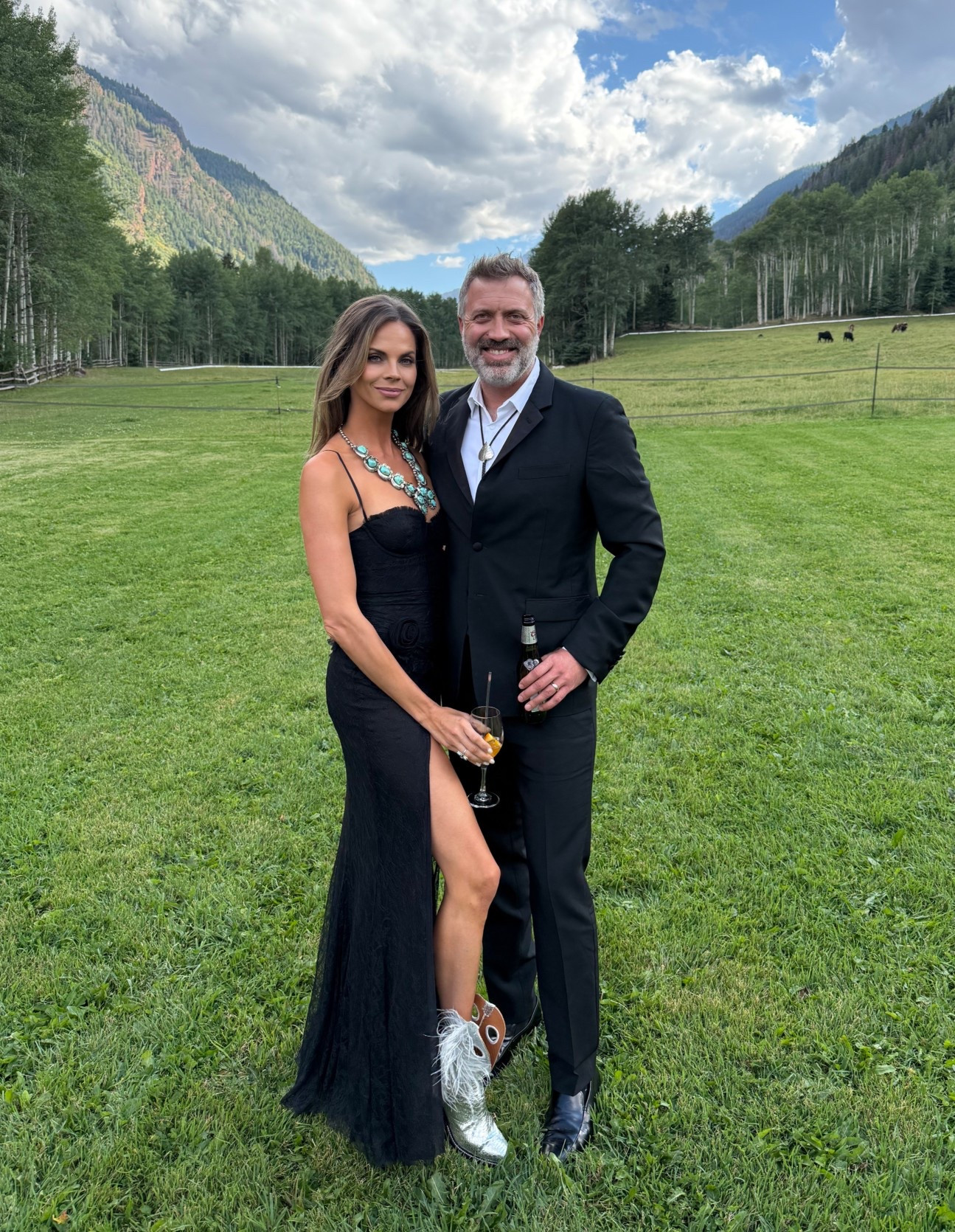 Perfect Black Tie Wedding Dress. Wearing size S matched it with Amazon purse in solid silver 