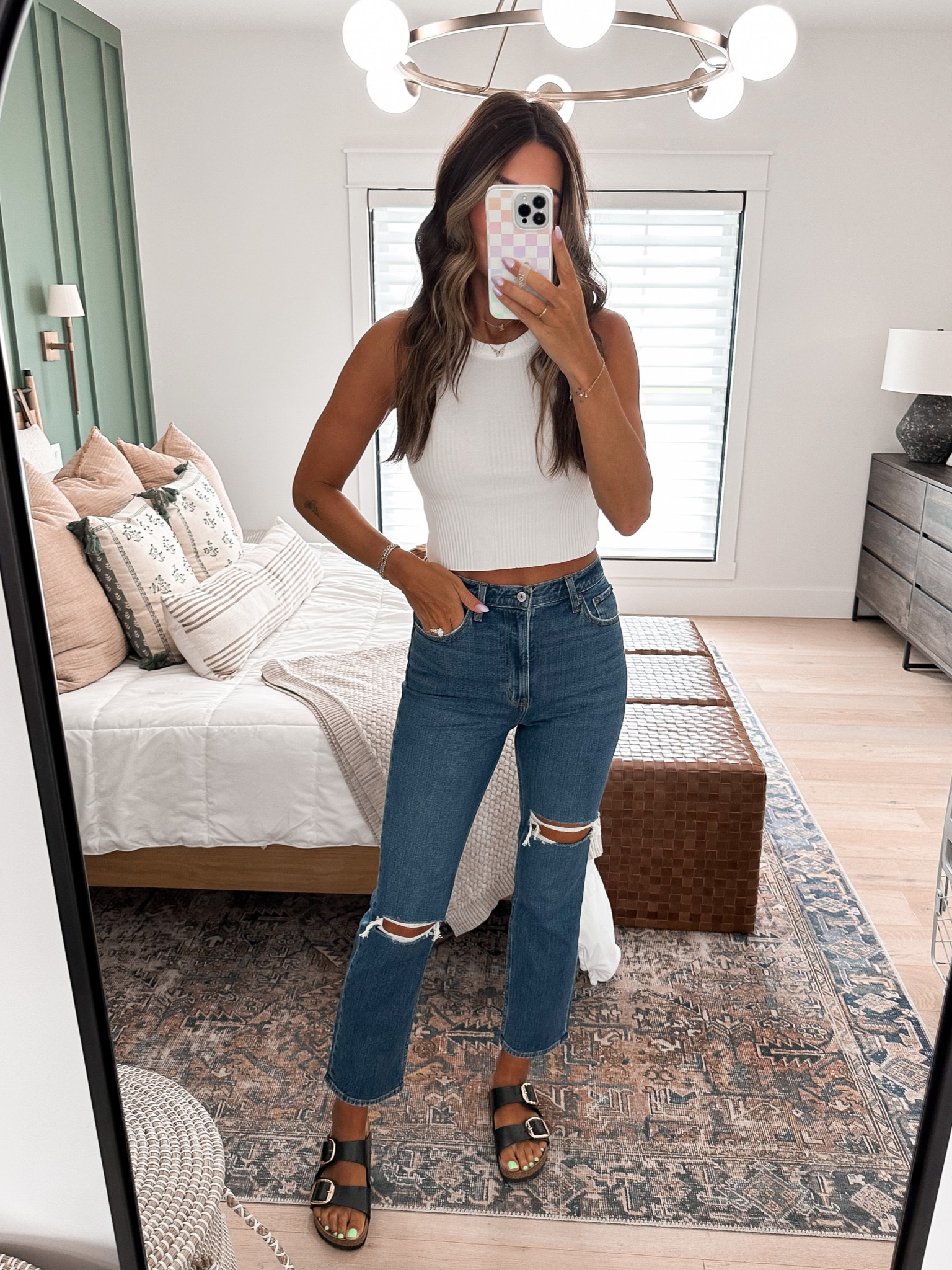 Abercrombie denim: curve love ultra high rise ankle straight jeans 
Color: medium destroy 
Size: 4/27 long 

#LTKsalealert #LTKunder50 #LTKunder100