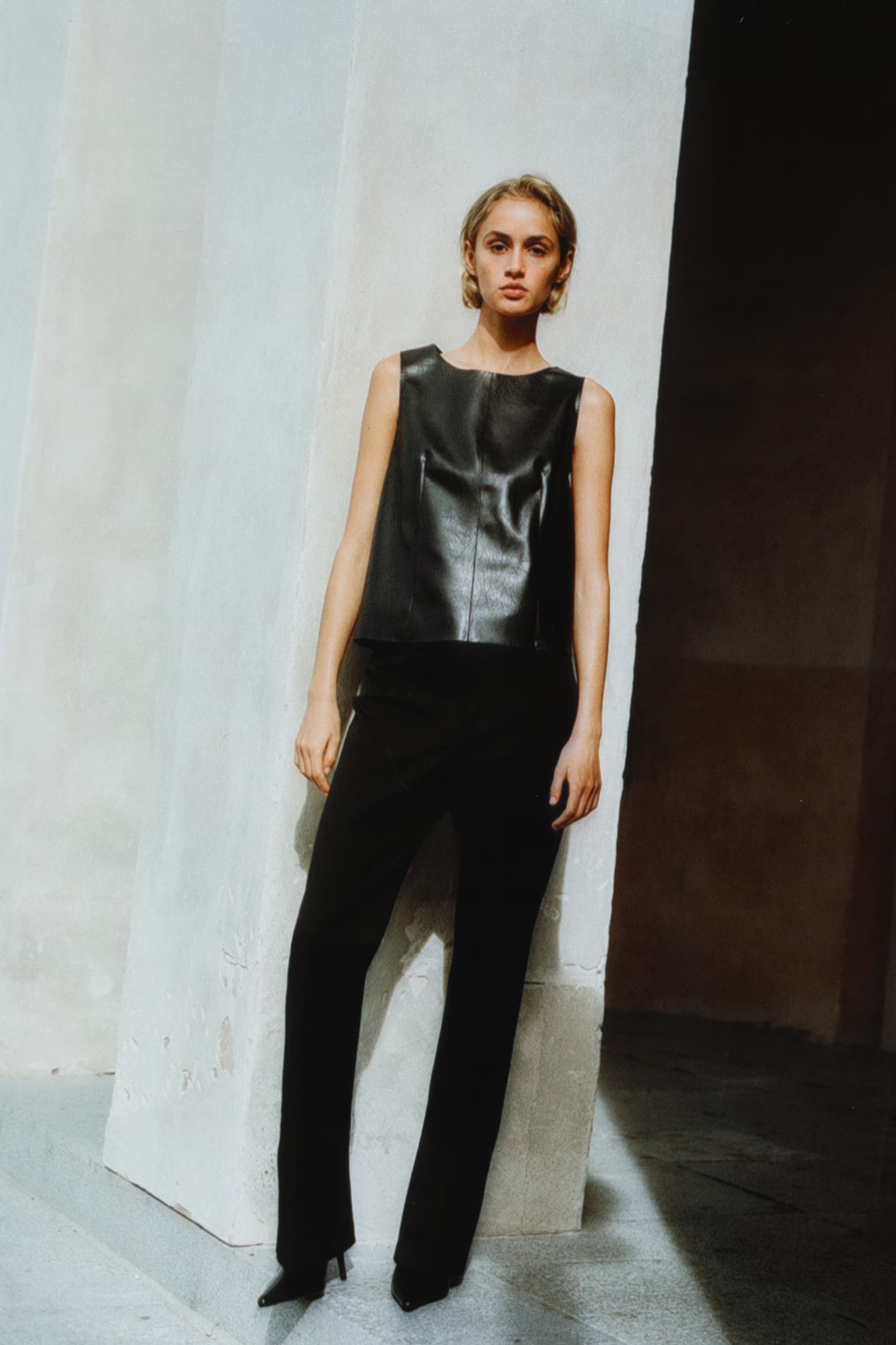 Slit-hem trousers | H&M (UK, MY, IN, SG, PH, TW, HK)