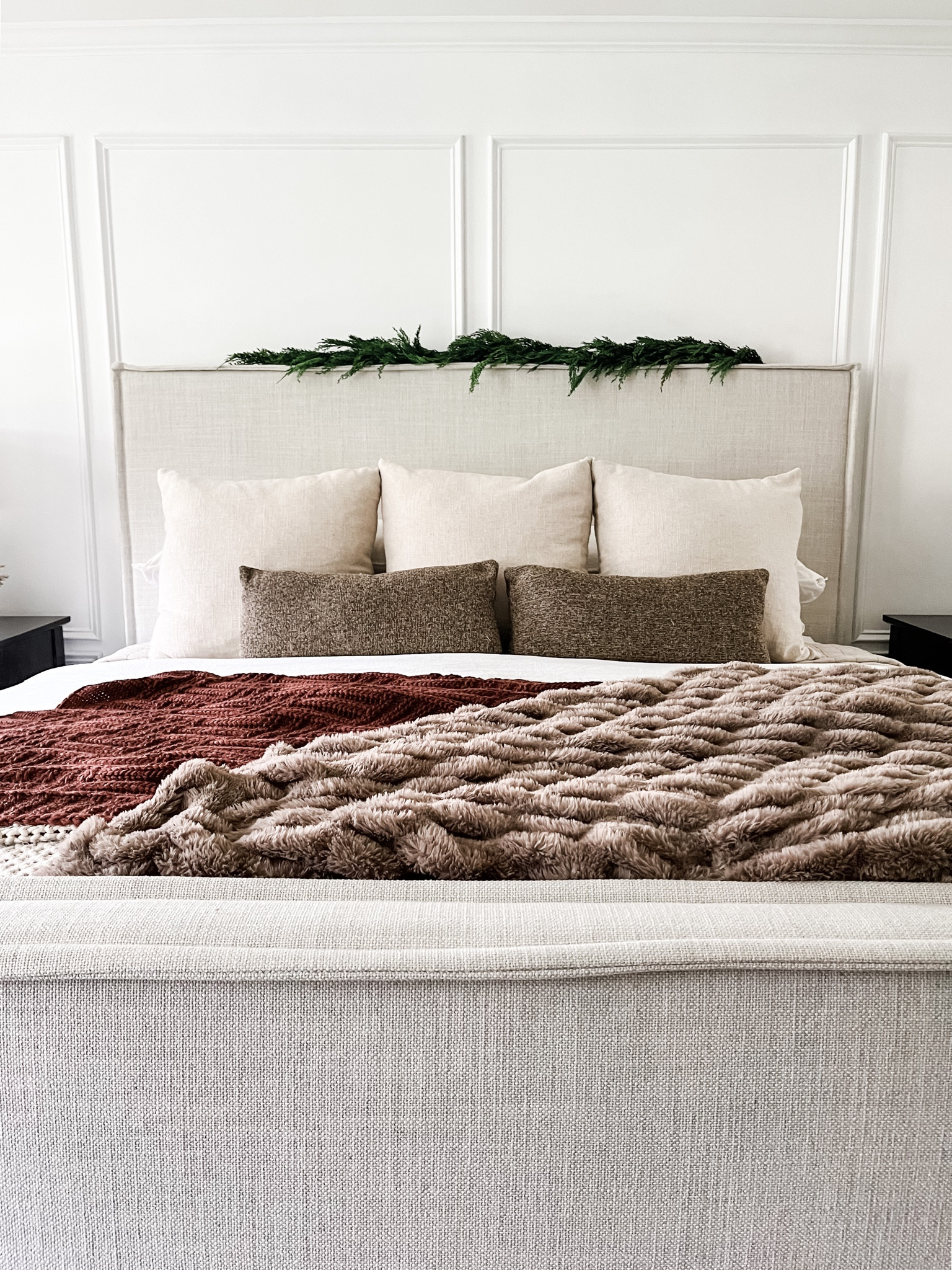 Christmas bedroom, holiday bedroom, cedar garland, throw blanket, wayfair 

#LTKhome #LTKSeasonal #LTKHoliday