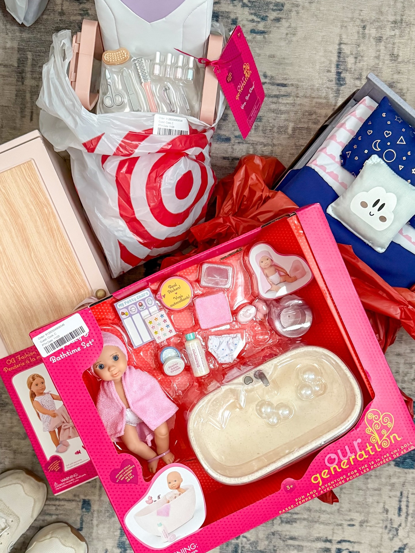 Take advantage of these last minute Target BLACK FRIDAY sales!

💚Our Generation Dolls & Accessories- buy 1 get one 50% off
❤️Tech Gifts- we looking at great sale prices, up to 50% off!
💚 Stocking Stuffers for girl tween/teen- buy 3 minis, get 1 free!

So many more great Target deals this year! So check them out before the sale ends at the end of the day! 

#blackfridayshopping #targetblackfriday #christmasshoppingmadeeasy #louisianablogger