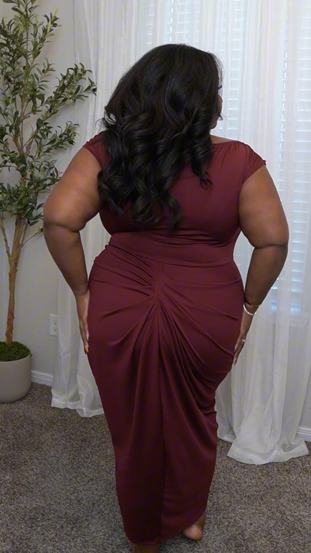 ✨Plus size Amazon holiday dress! 
✨Prime shipping, so it can get to you quickly!
✨Under $40
✨Comes 18 different colors and prints. 
✨Has ruching in the front and back that are perfect for my Apple shaped queens!
✨I’m wearing a size 3X & it goes up to a 4X…TONS of stretch!

Plus size dresses. Amazon finds.
Amazon fashion. Women’s dresses.
Plus size fashion. Holiday party dress. Christmas party Dress.

#LTKHoliday #LTKPlusSize