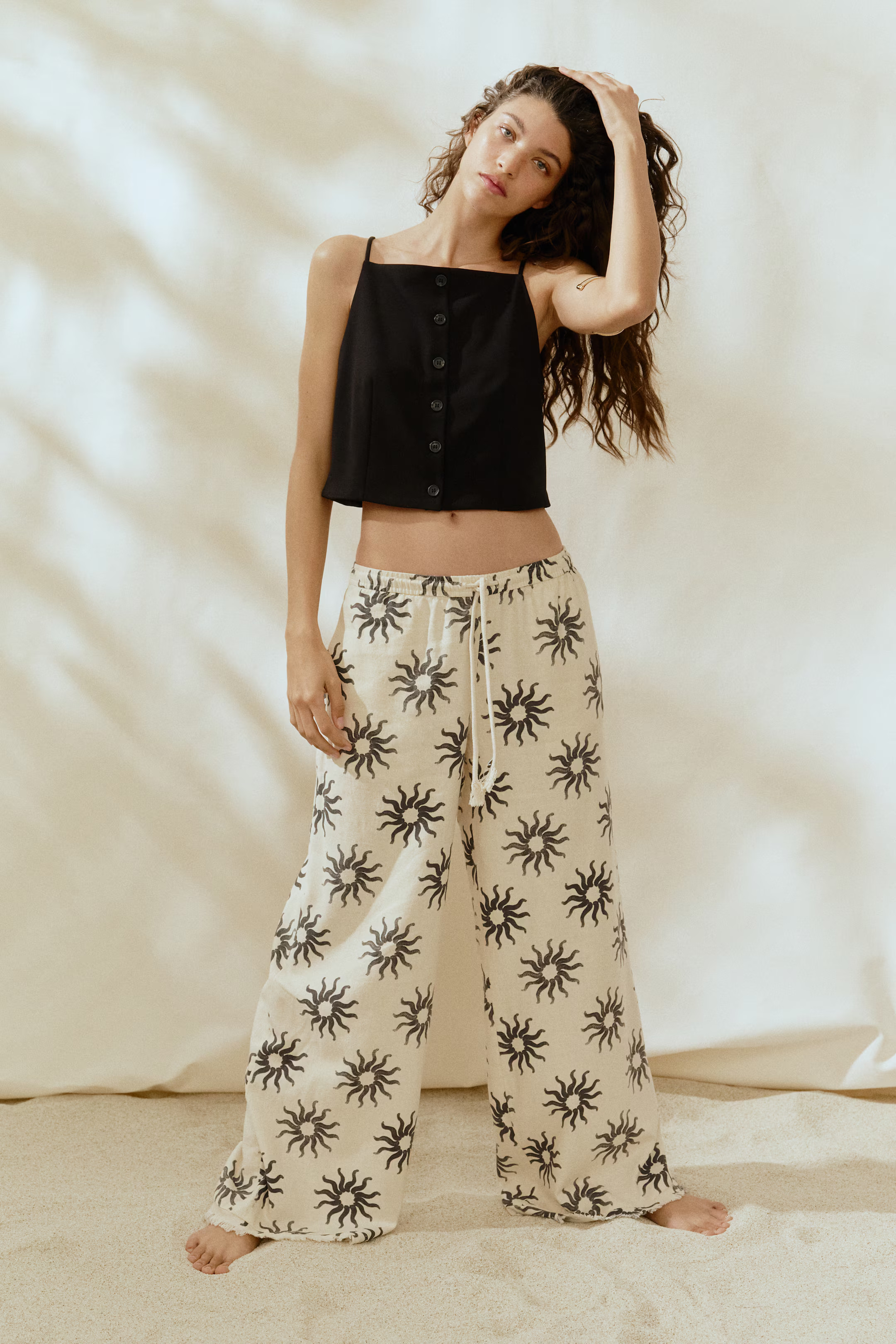 Linen-blend drawstring trousers | H&M (UK, MY, IN, SG, PH, TW, HK)