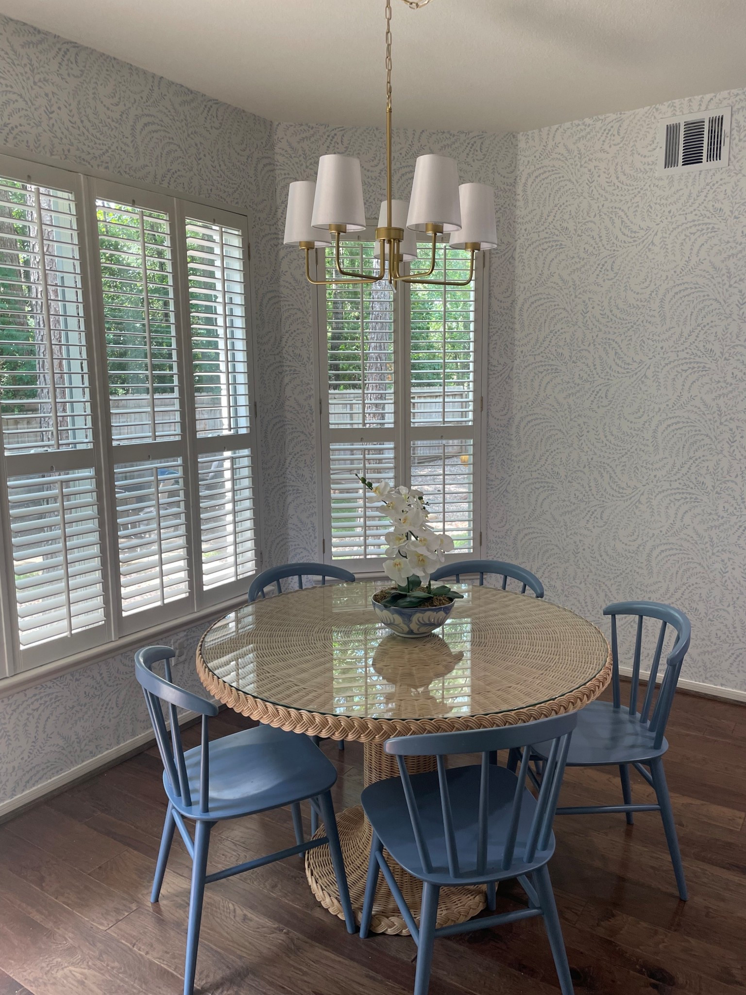 When the Serena and Lily wallpaper goes in 🤩

#LTKHome
