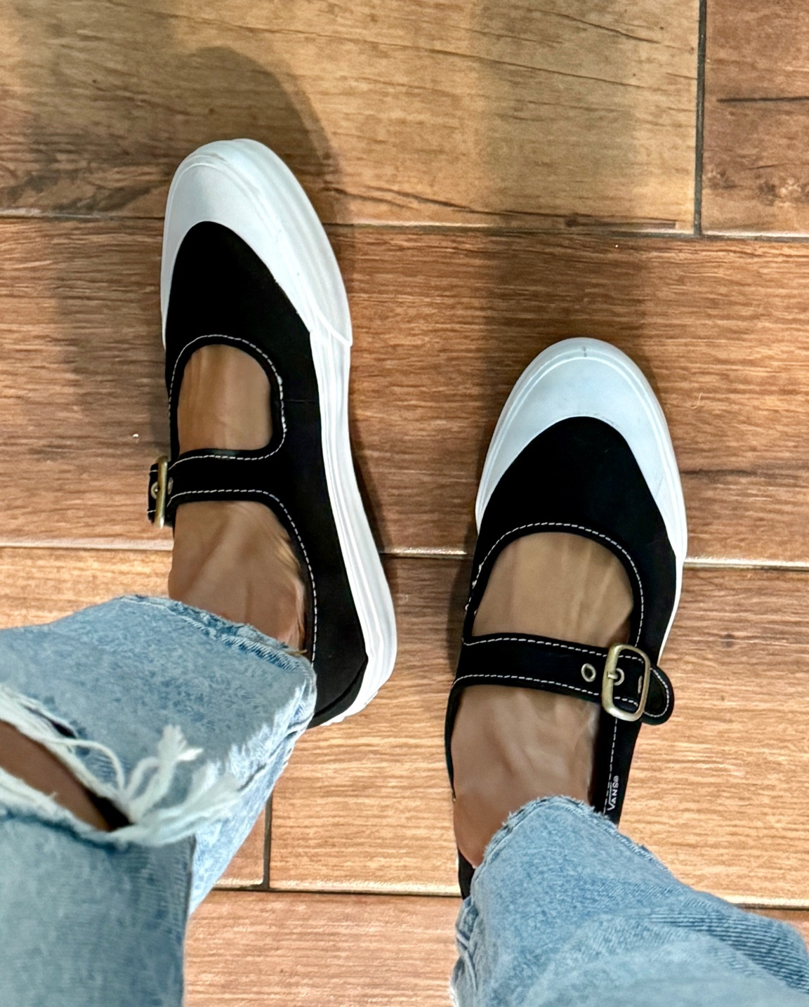 I’m a sucker for a cute pair of Mary Jane’s 🖤