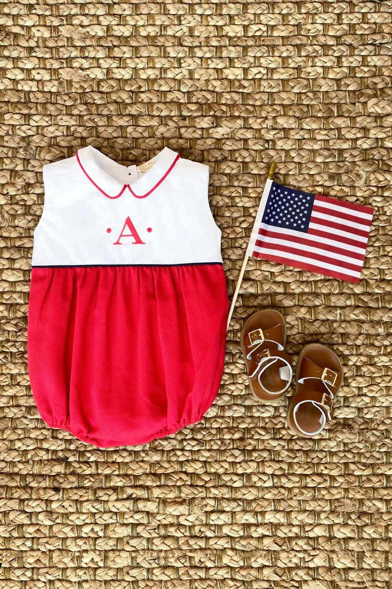 Color
      
      Richmond Red with Worth Avenue White | The Beaufort Bonnet Company