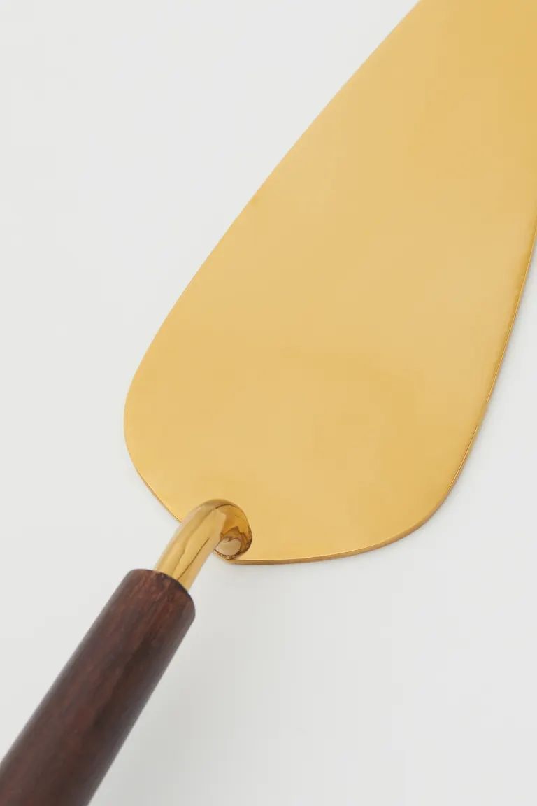 Metal and Wood Cake Server | H&M (US + CA)