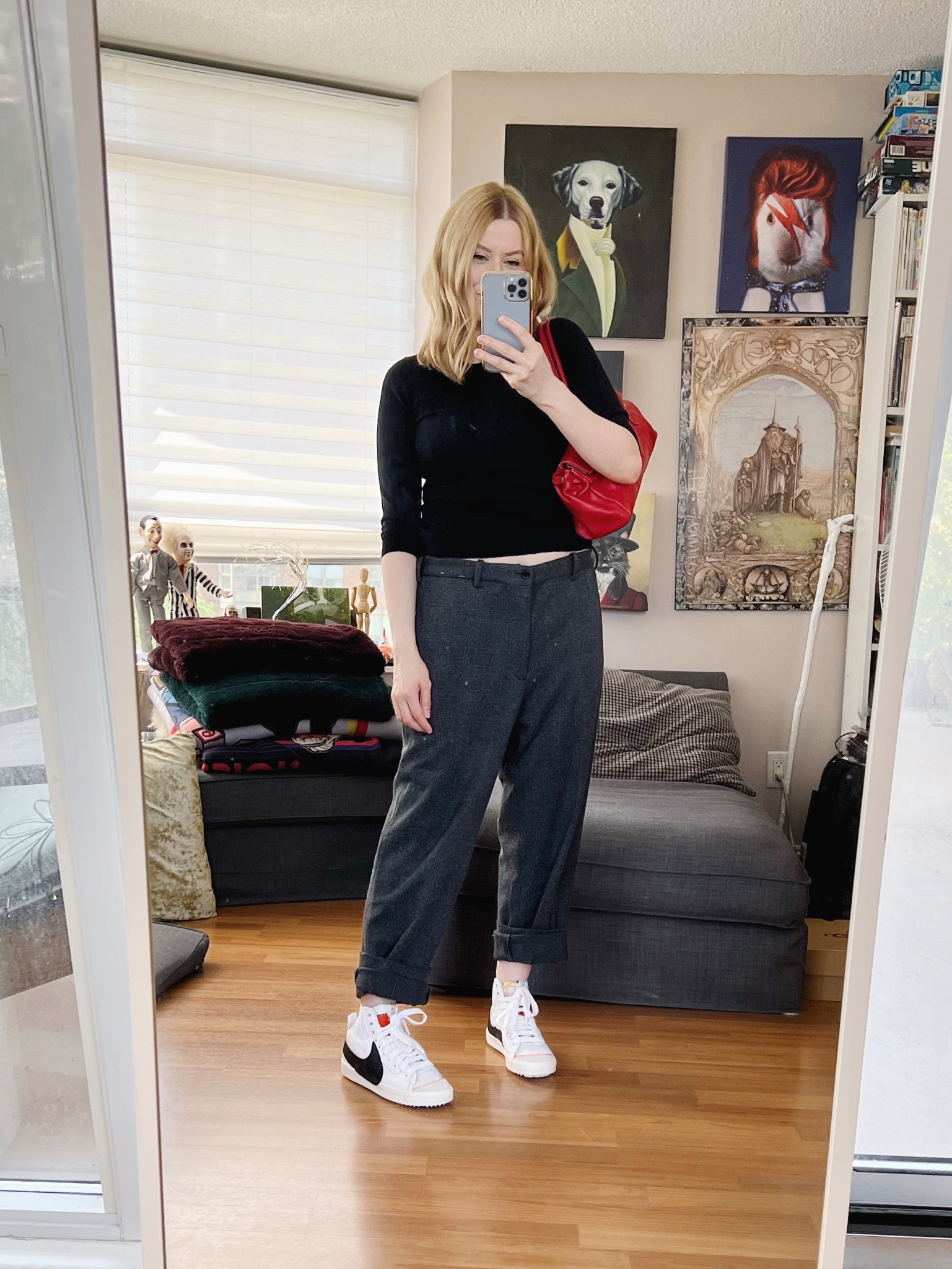 Men’s trousers, men’s sneakers, secondhand sweater and handbag.
Shopping the men’s  section is always one of my biggest styling “secrets/tips". 
•
.  #summerlook  #torontostylist #styleadjectives #StyleOver40  #nikeblazer #poshmarkFind #thriftFind #thriftstyle #secondhandFind #fashionstylist #FashionOver40  #MumStyle #genX #genXStyle #shopSecondhand #genXInfluencer #vintageprada #genXblogger #secondhandDesigner #Over40Style #40PlusStyle #Stylish40s #styleTip  #secondhandstyle 

#LTKstyletip #LTKshoecrush #LTKFind