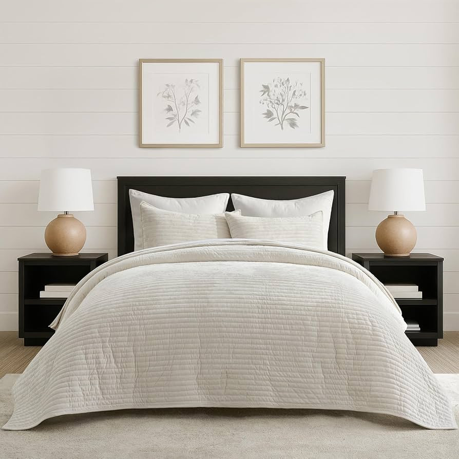 EVERGRACE Velvet Quilt Set King Size, Luxurious Soft Striped Channel Bedding Set, Lightweight Vel... | Amazon (US)