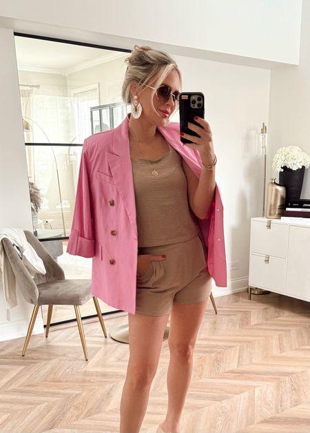 Paired this linen blazer for a pop of color! 

Top, small.
Blazer, small.
Pants, TTS.
Heels, TTS.

Summer outfit. Matching set. Blazer. Work outfit. Sunglasses. 

#LTKFindsUnder50 #LTKStyleTip #LTKxWalmart