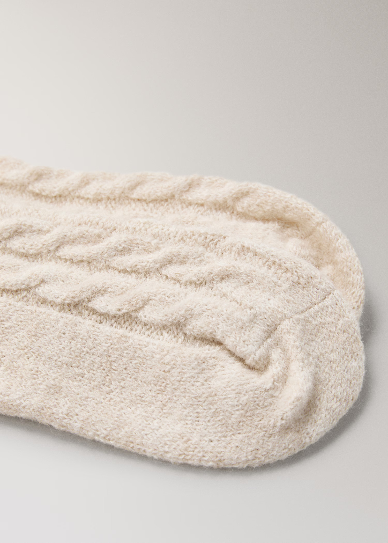 Chunky-knitted braided socks - Women | MANGO USA | Mango (US/MX/AU)