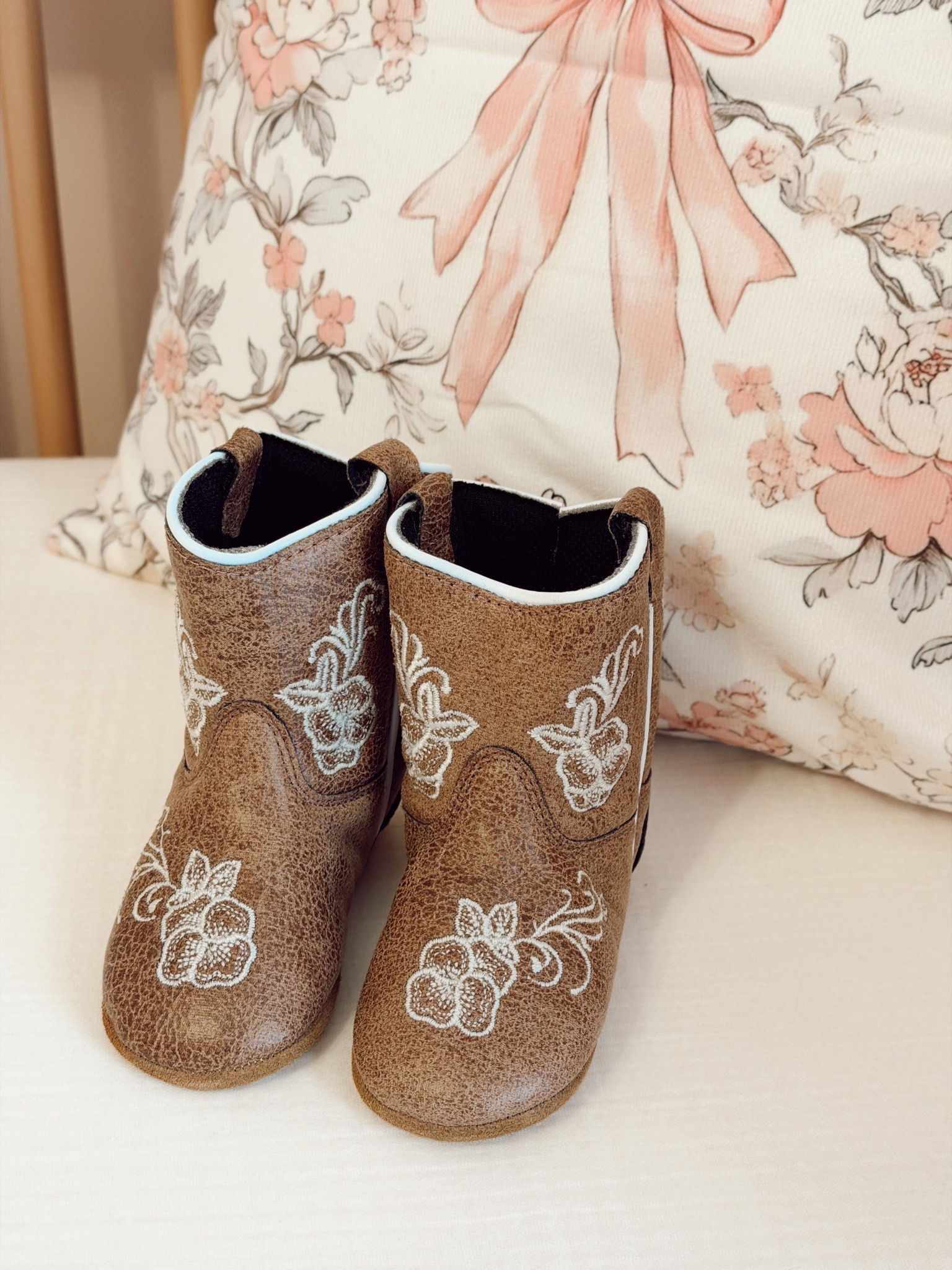 lil baby boots ✨👢😆

#LTKmomlife #LTKBaby #LTKKids