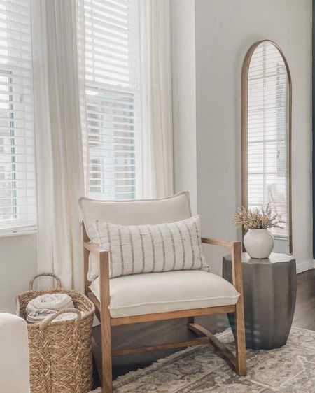 Gorgeous chair on sale at Target!

Furniture, home decor, interior design, accent chair, armchair #Target

Follow my shop @homielovin on the @shop.LTK app to shop this post and get my exclusive app-only content!

#LTKSaleAlert #LTKSeasonal #LTKHome