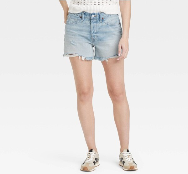 Universal Thread Women' Mid-Rie 90' Baggy Denim Short - Univeral Thread™ Light Wah 6 | Target