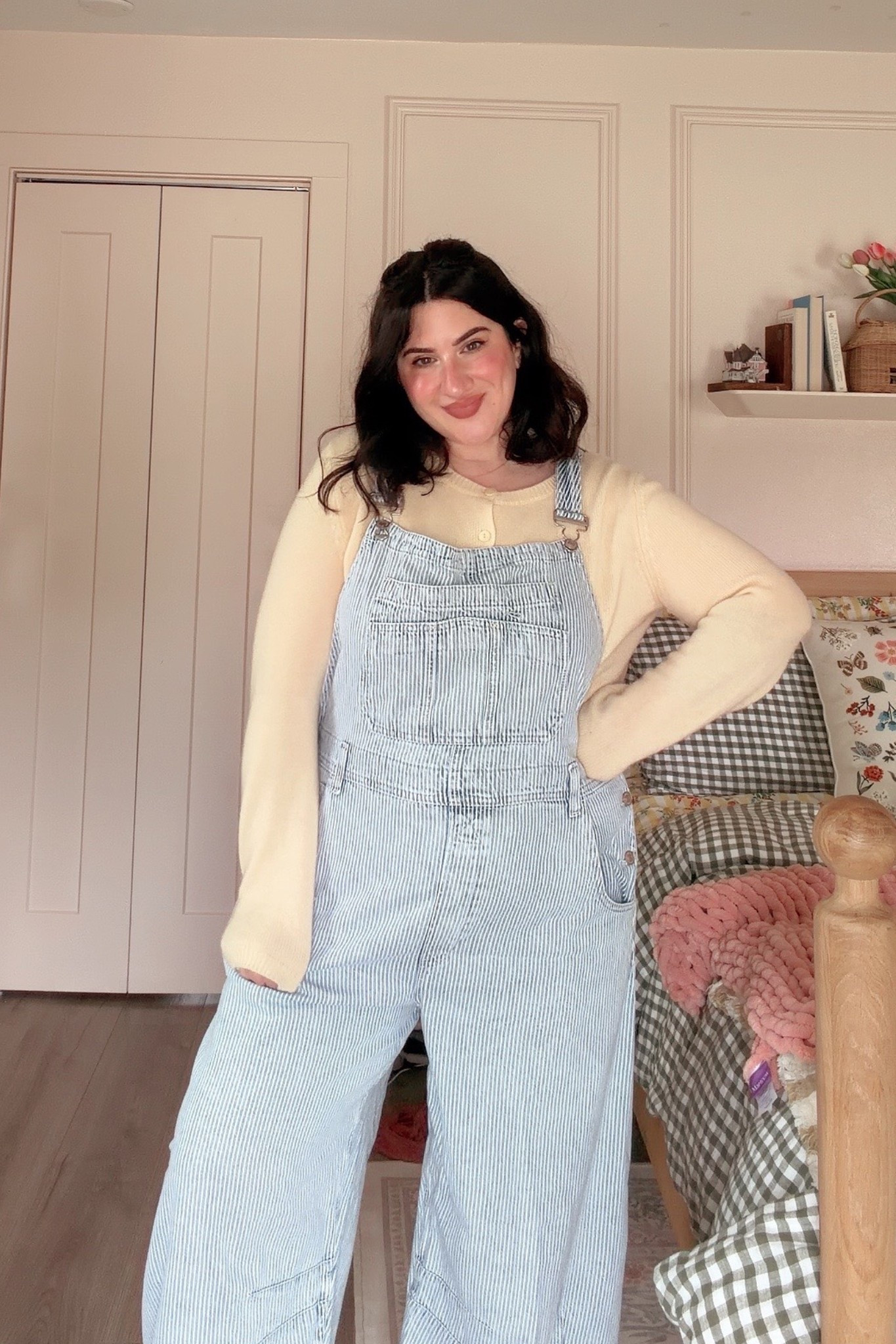 Love these overalls! In an XL :)