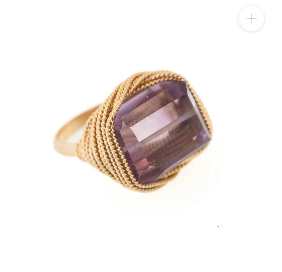 Gorgeous pale amethyst ring! You don’t have to be an Aquarius or Pisces sign to wear it. The stone represents intuition, calmness, spiritual growth… 
