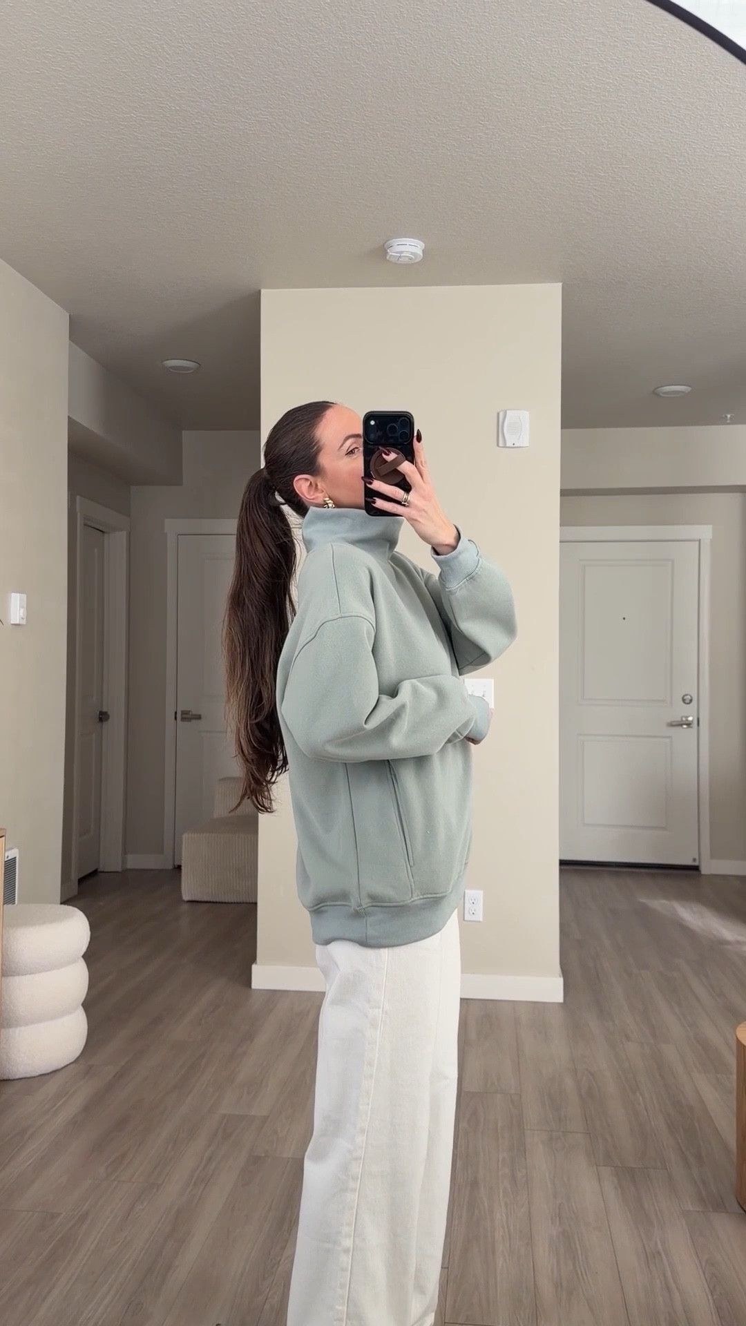 funnel neck sweater.  i'm 5'7 and wearing medium 

got it in four colors to try on .  many more colors available #funnelnecksweater #mocksweater #oversizedsweater